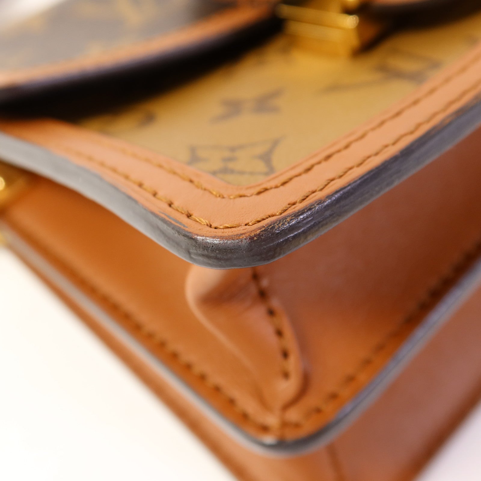 LOUIS VUITTON Monogram Reverse Mini Dauphine金扣肩背袋