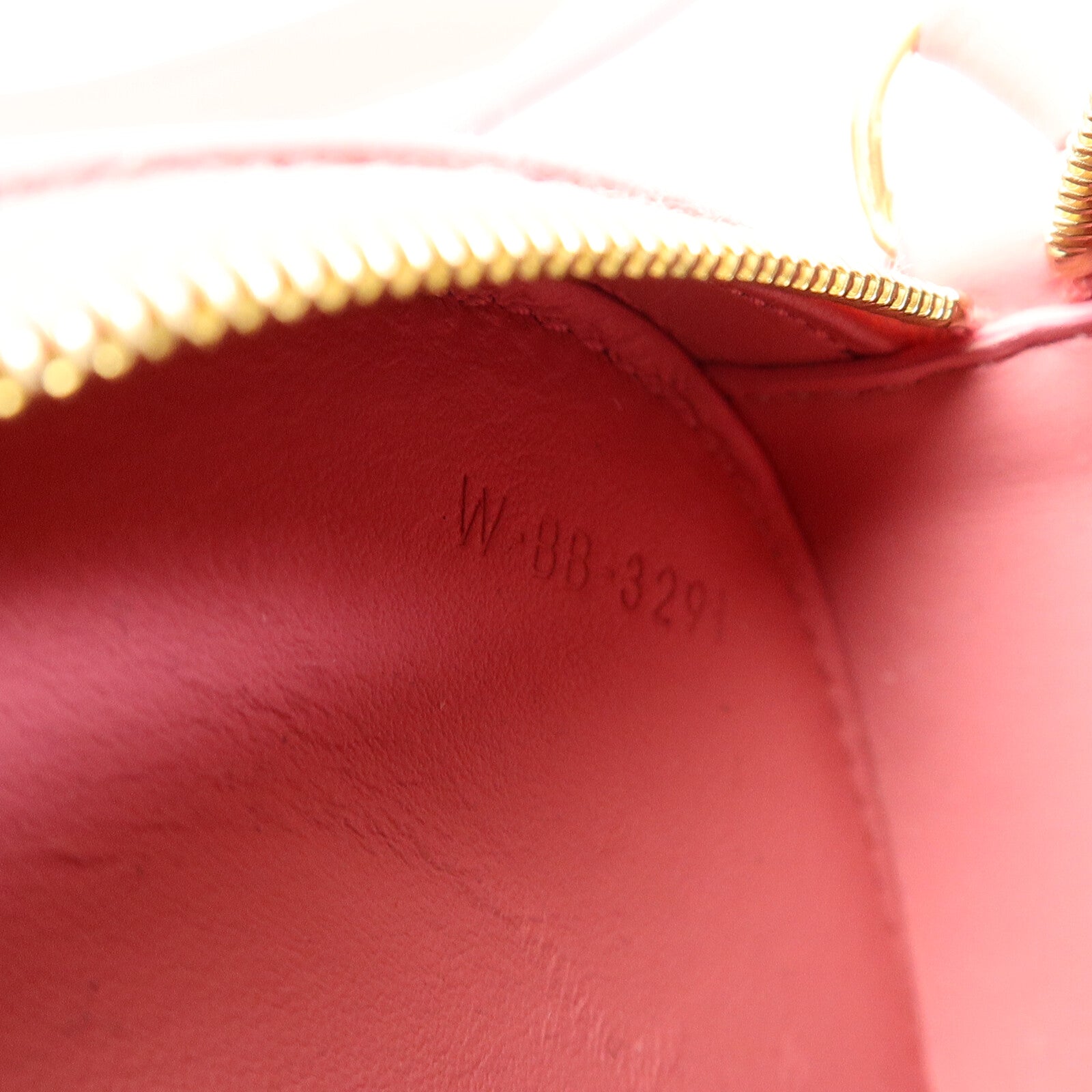 CELINE 牛皮皮革Cuir Triomphe Oval肩背袋
