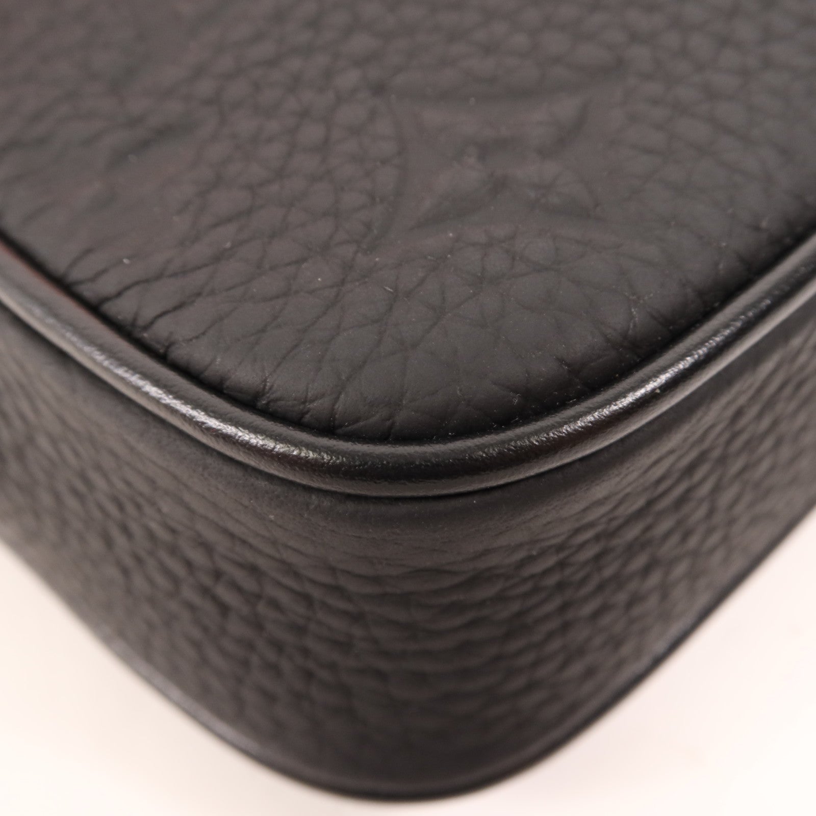 LOUIS VUITTON Monogram Taurillon Solar Ray Soft Pochette Volga Belt Bag腰包