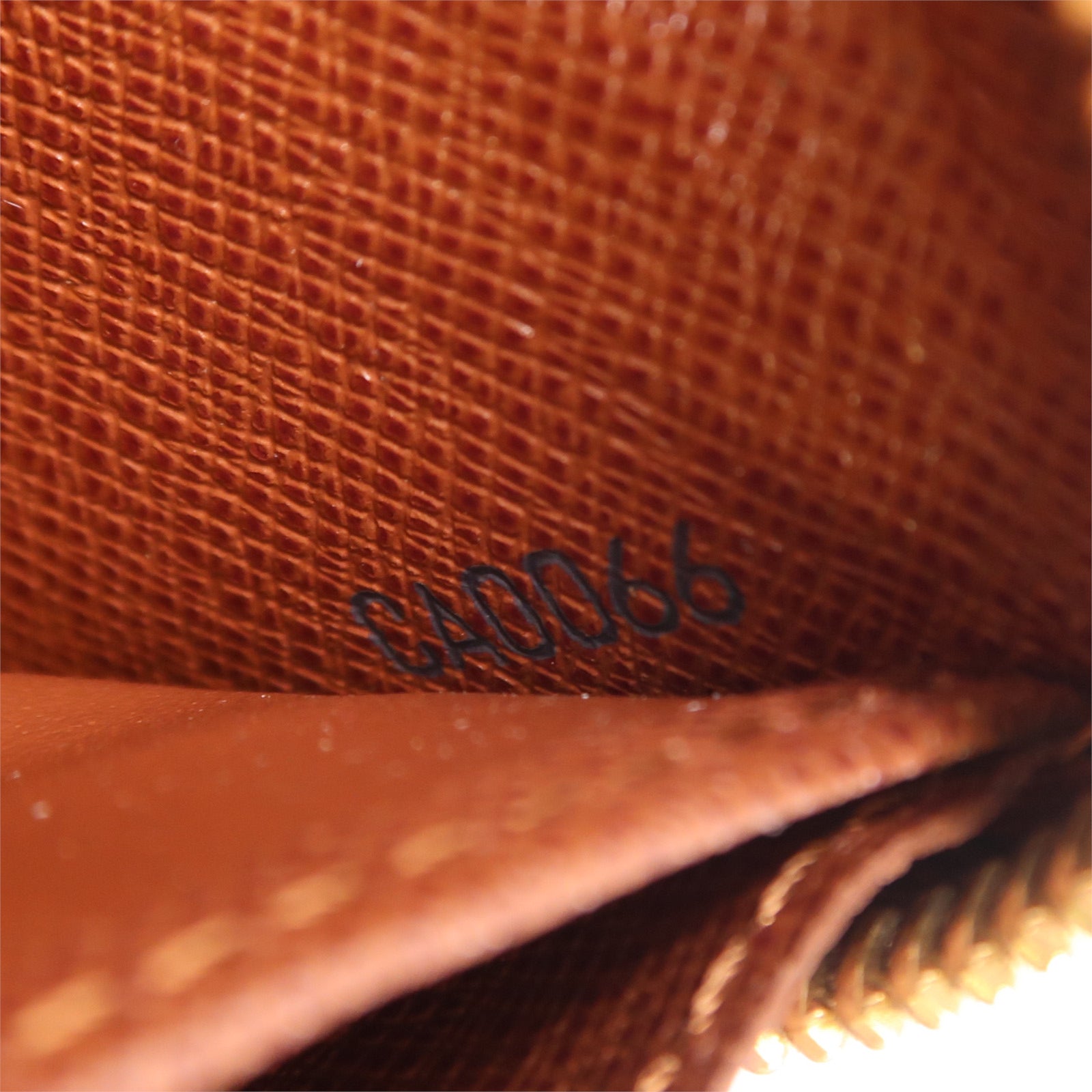 LOUIS VUITTON Monogram Zipper Long Wallet金扣長錢包