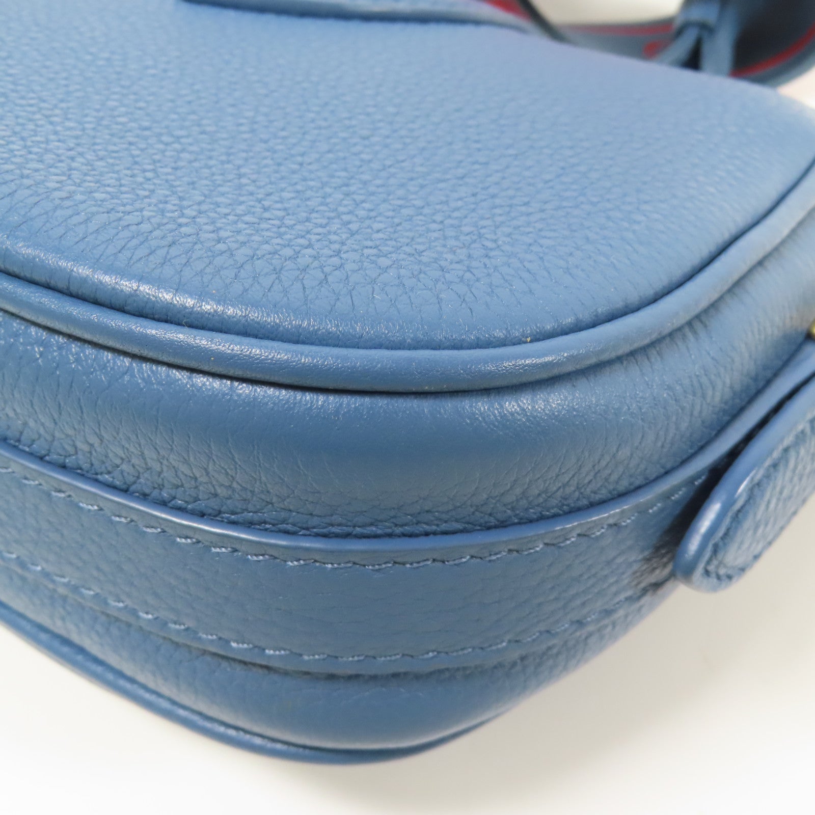 LOUIS VUITTON 牛皮皮革Pont 9 Soft PM金扣肩背袋