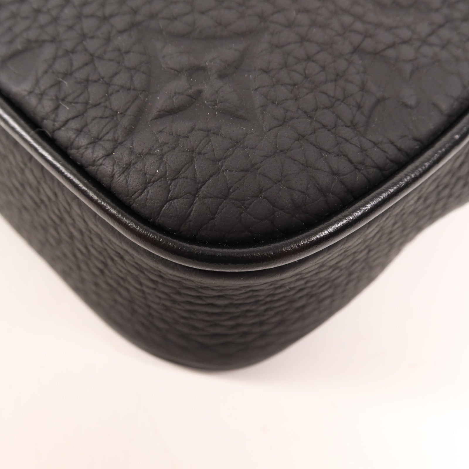 LOUIS VUITTON Monogram Taurillon Solar Ray Soft Pochette Volga Belt Bag腰包