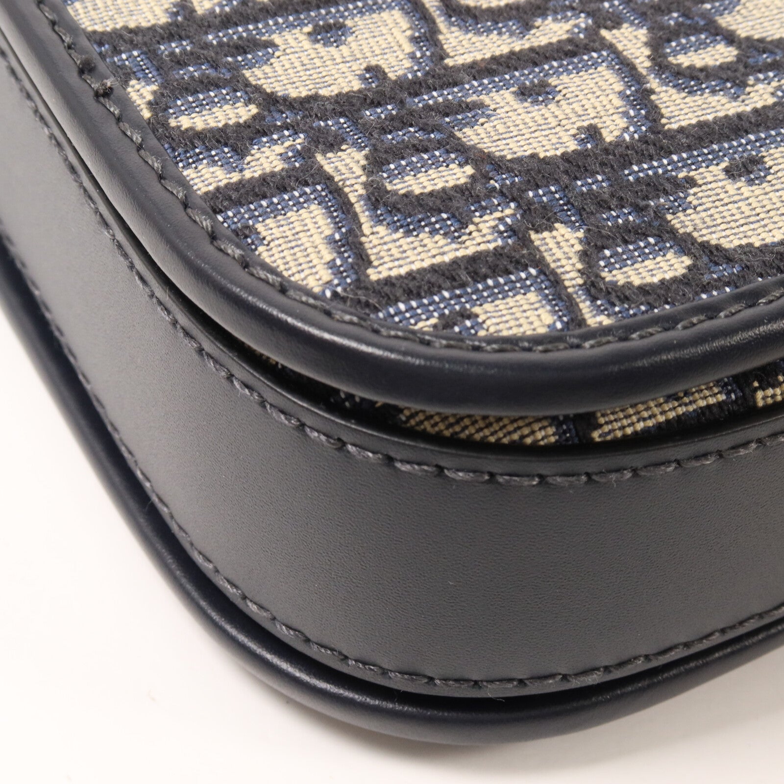 Dior 帆布30 Montaigne Avenue鏈帶肩背袋