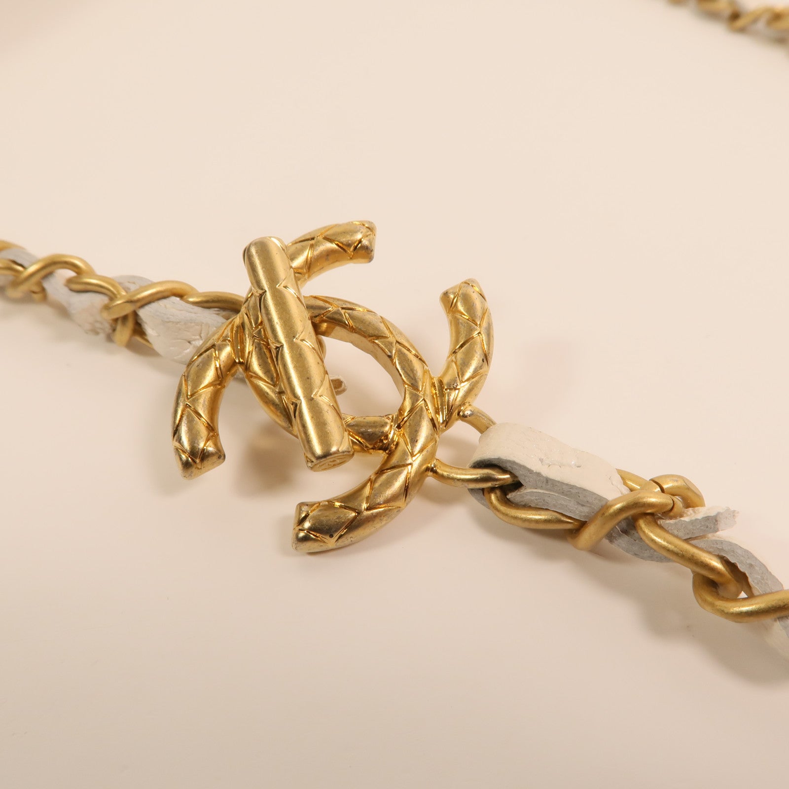 CHANEL 牛皮皮革WOC Wallet On Chain金扣鏈帶肩背袋