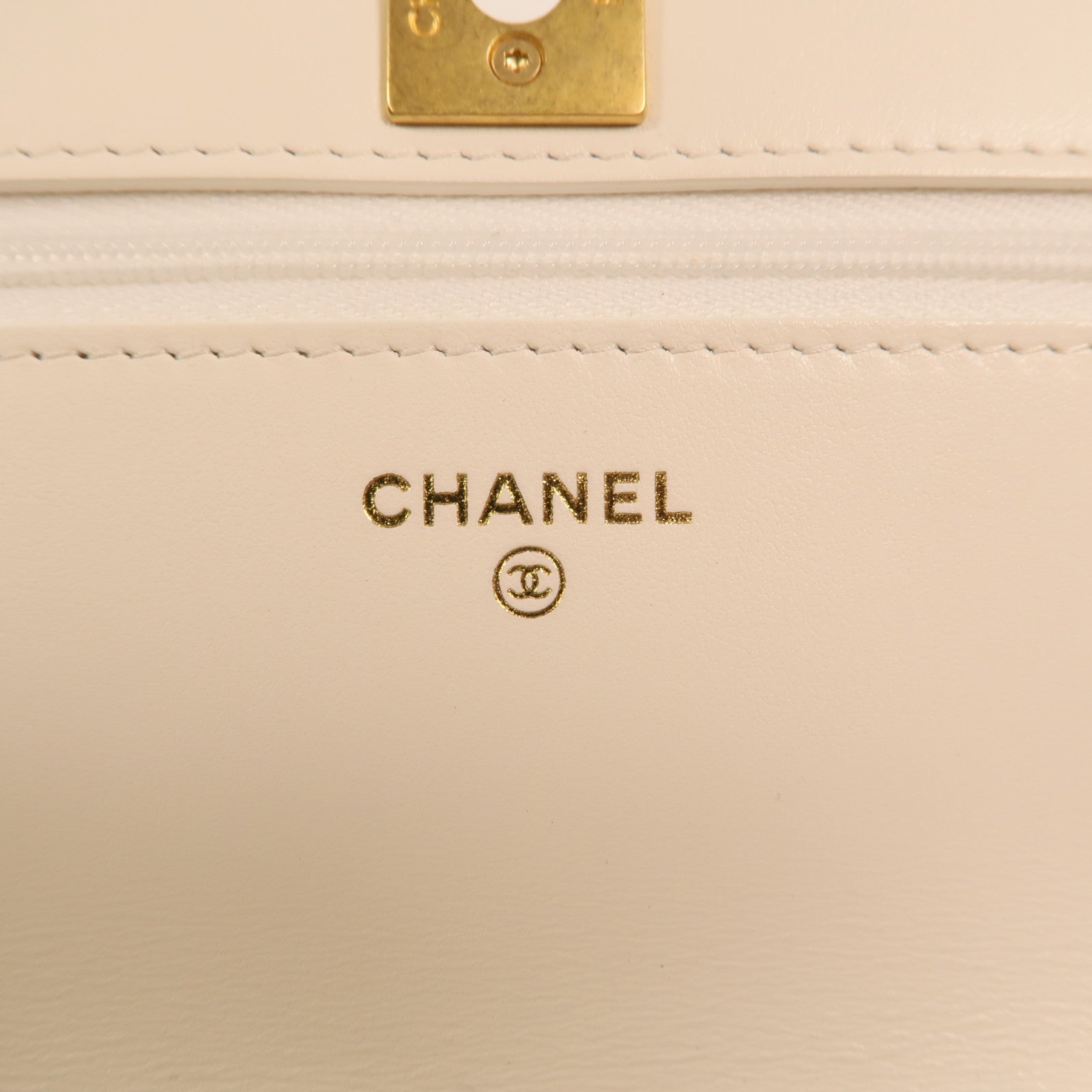 CHANEL 牛皮皮革WOC Wallet On Chain金扣鏈帶肩背袋