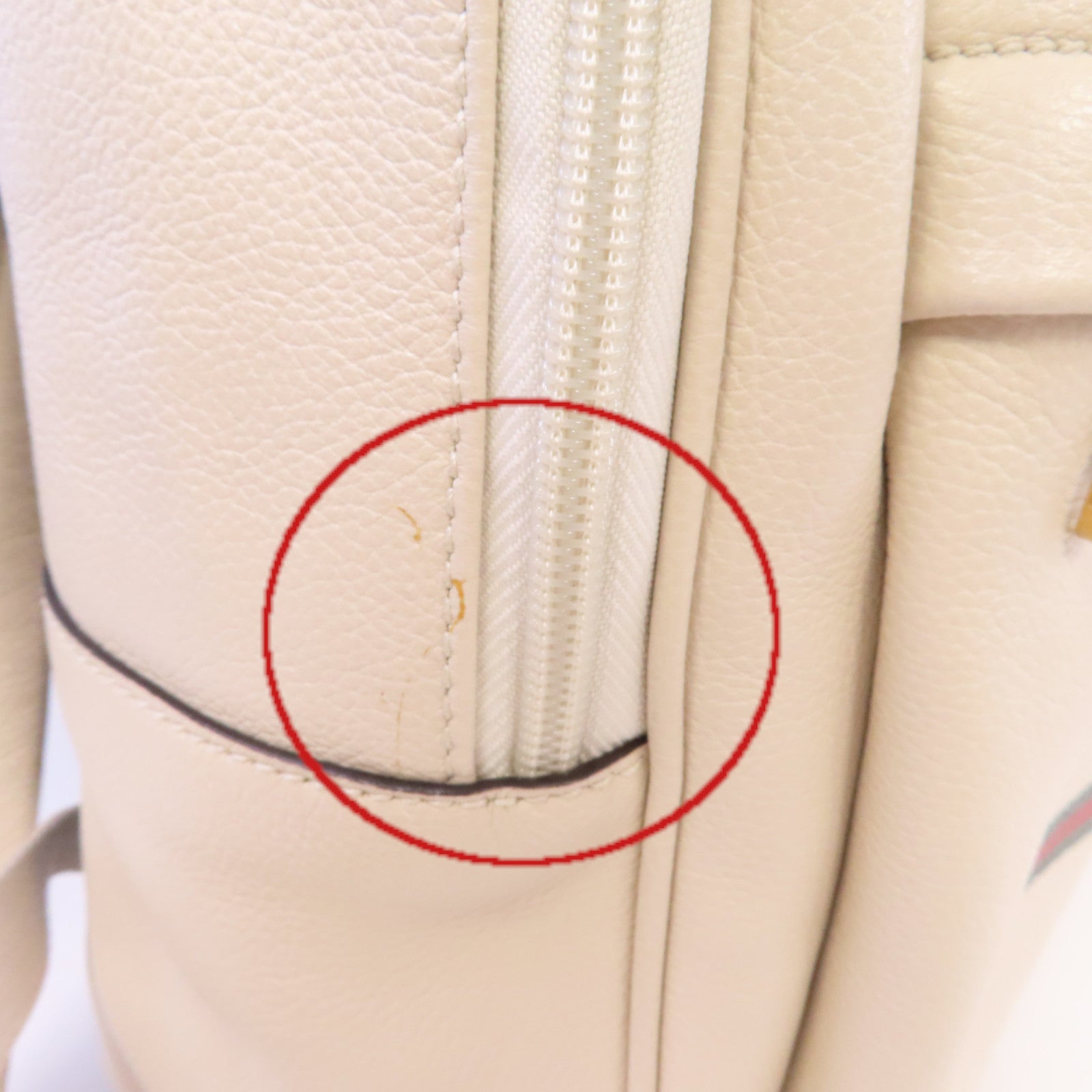 GUCCI 牛皮皮革Backpack背包米白色