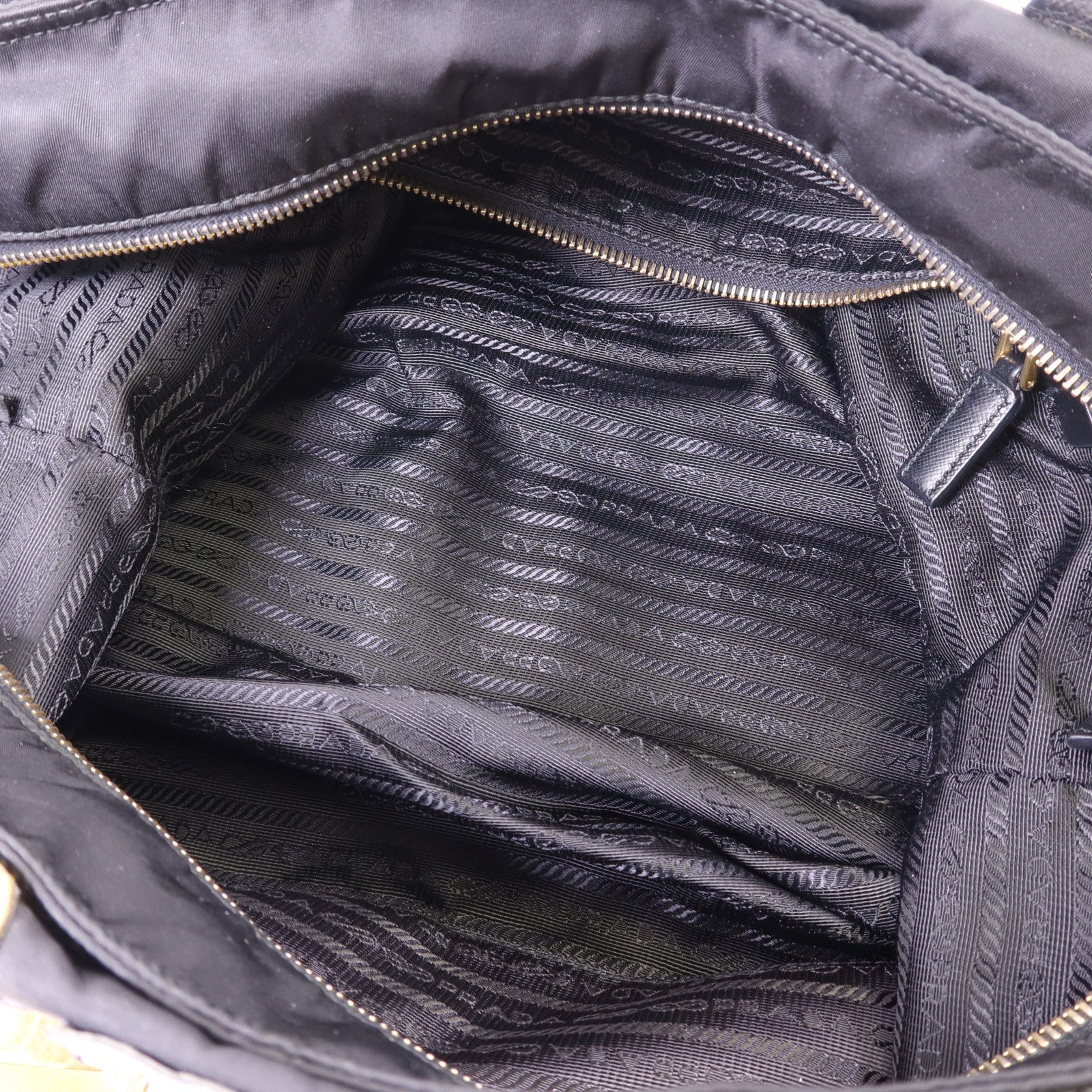 PRADA 尼龍Robot Tote Bag金扣手挽袋1BG052