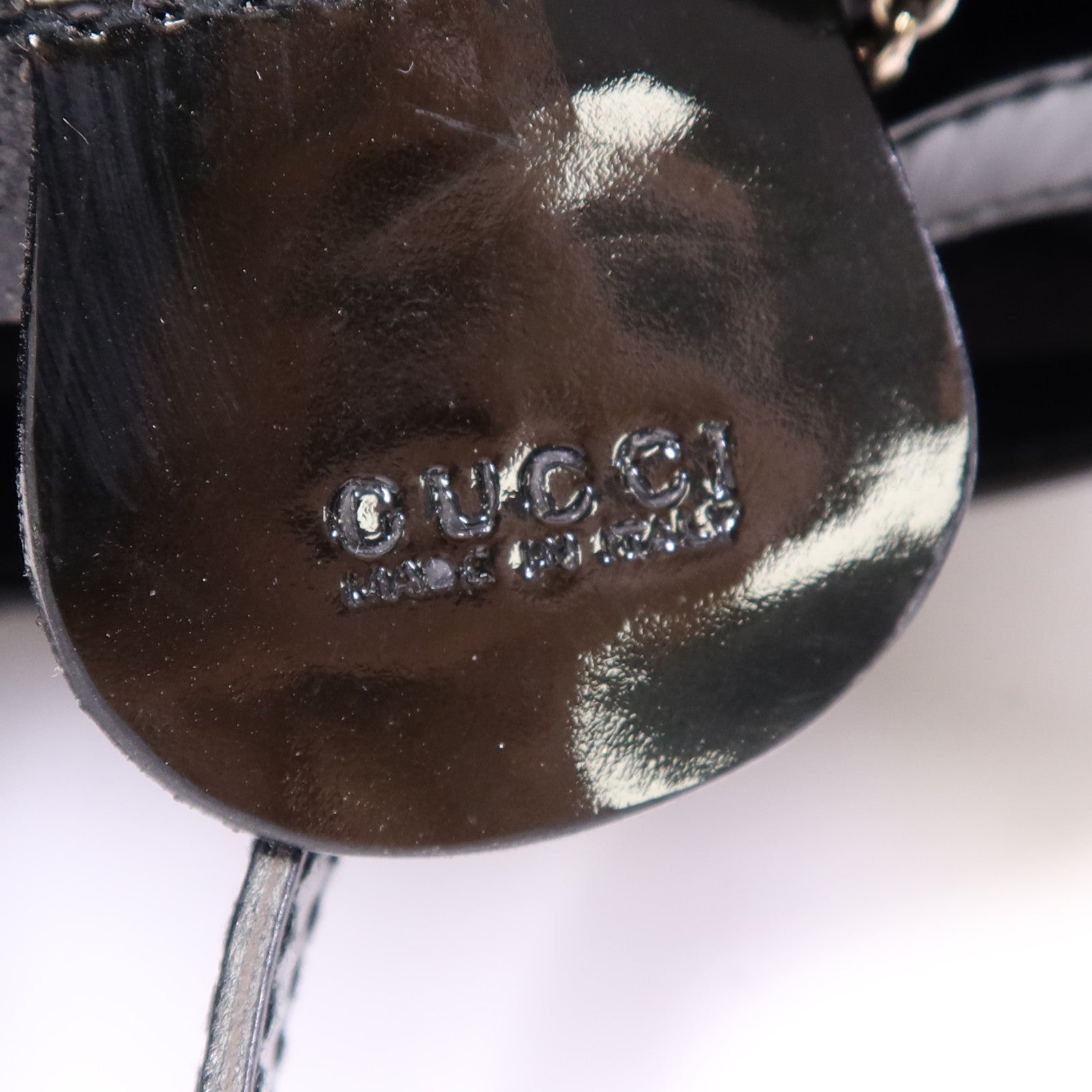 GUCCI 漆皮皮革Shoulder Bag銀扣肩背袋