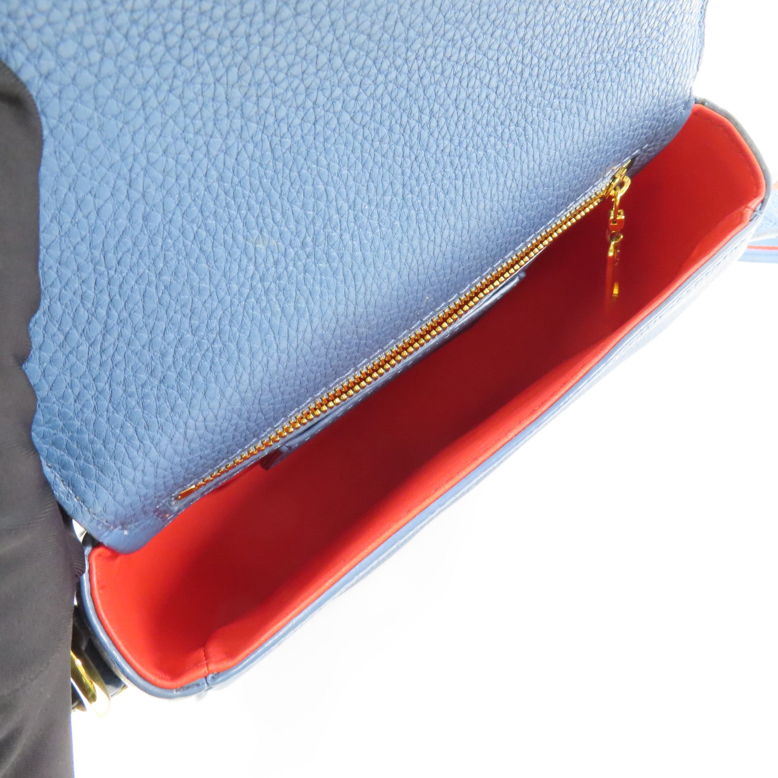 LOUIS VUITTON 牛皮皮革Pont 9 Soft PM金扣肩背袋