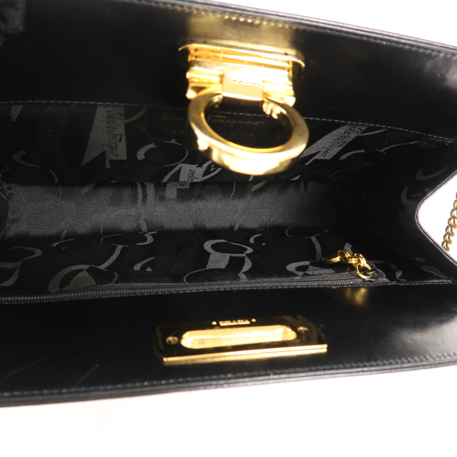 Salvatore Ferragamo 牛皮皮革Vintage Chain Bag金扣鏈帶肩背袋