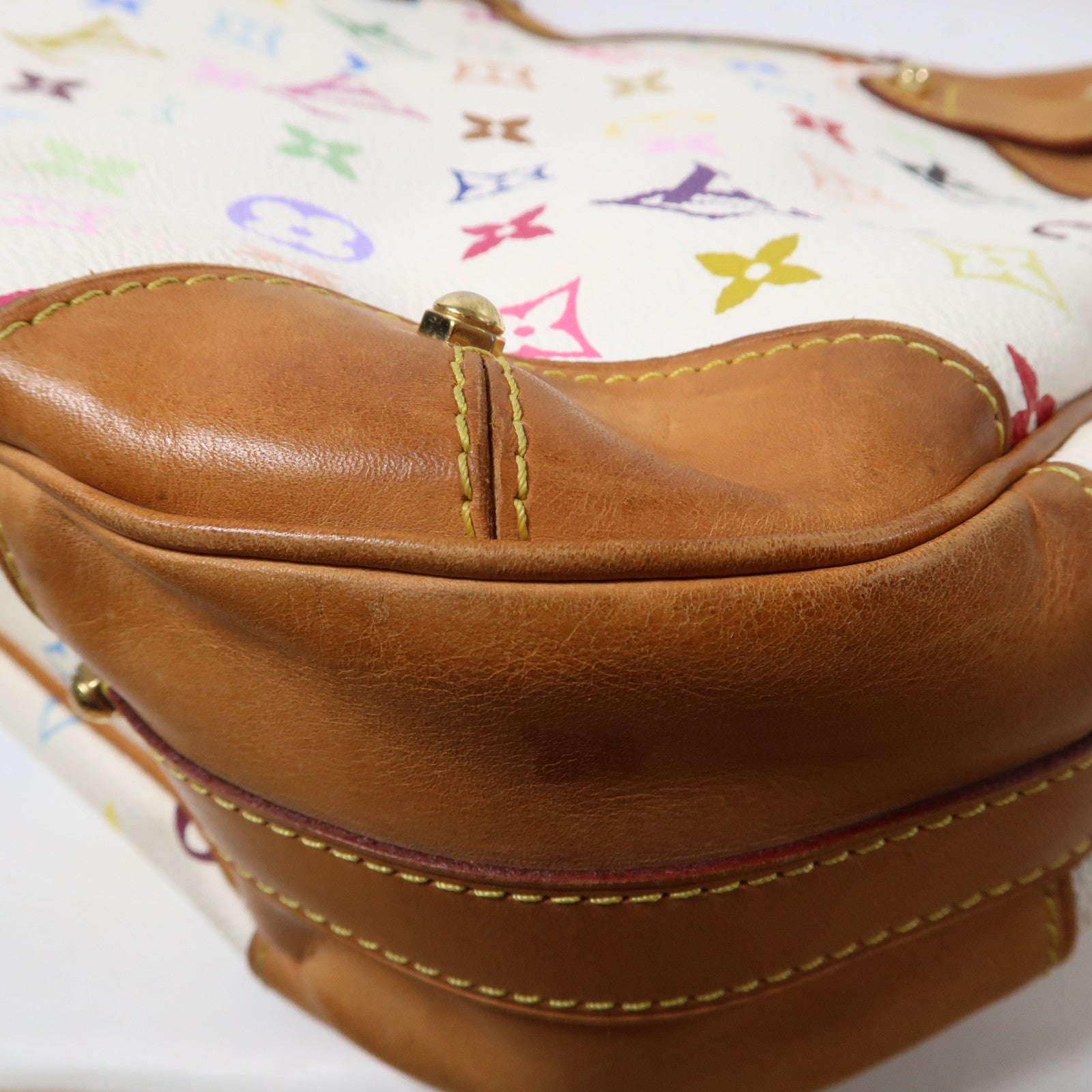 LOUIS VUITTON Monogram Multicolore Greta金扣肩背袋白色