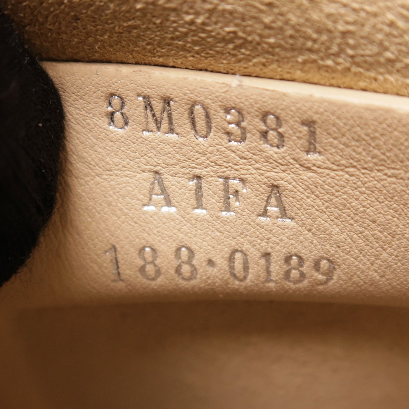 FENDI 【激減優惠】羊皮皮革Kan I銀扣肩背袋