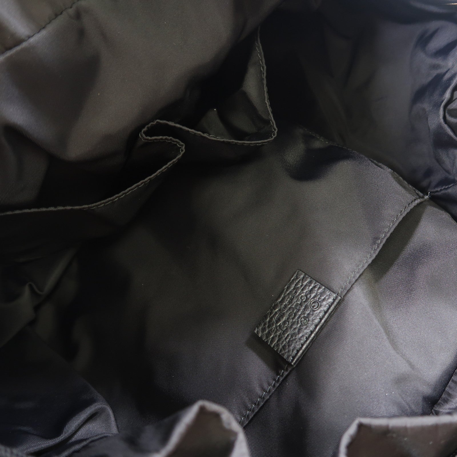 GUCCI 尼龍Backpack銀扣背包黑色