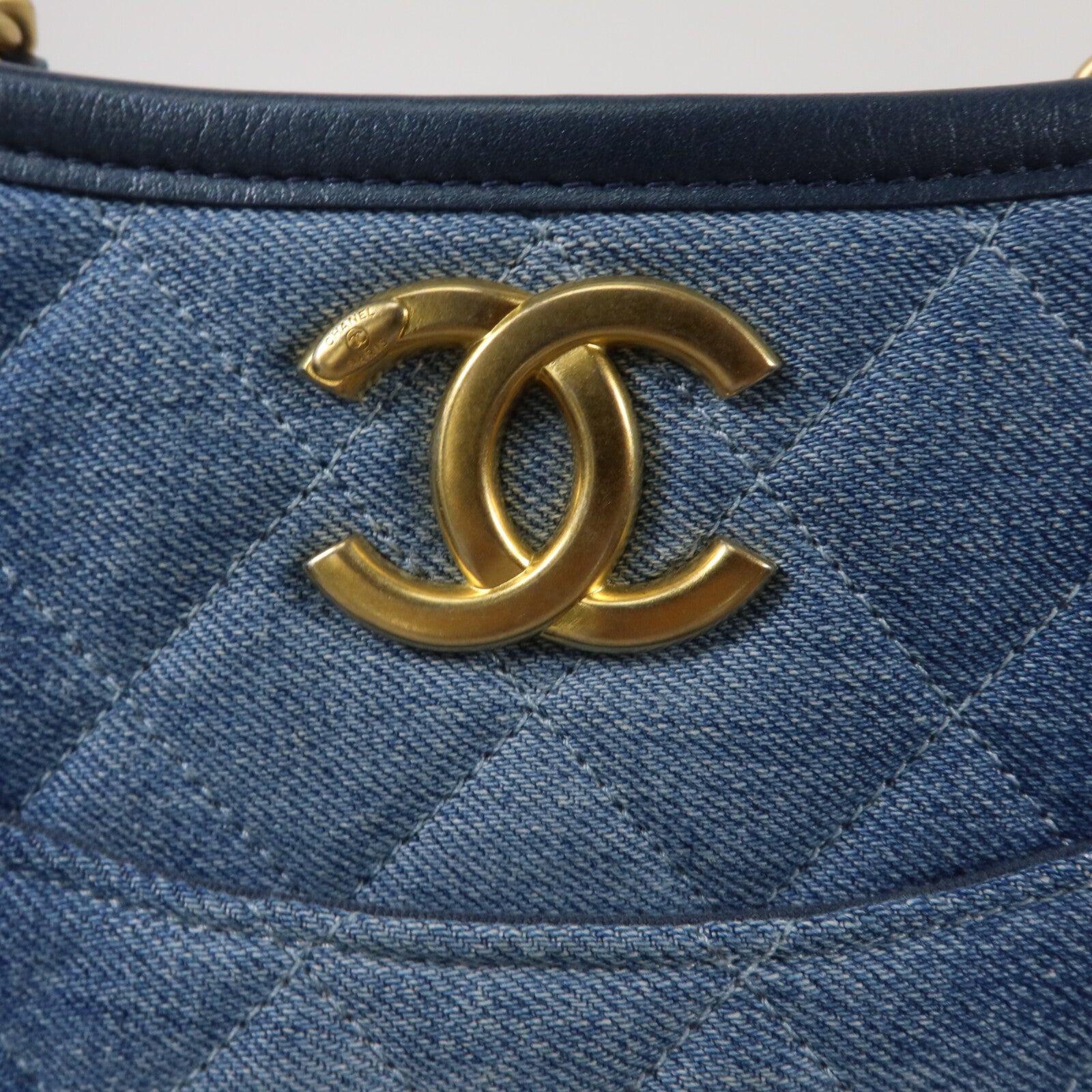 CHANEL 牛仔布24S Hobo鏈帶手挽肩背兩用袋