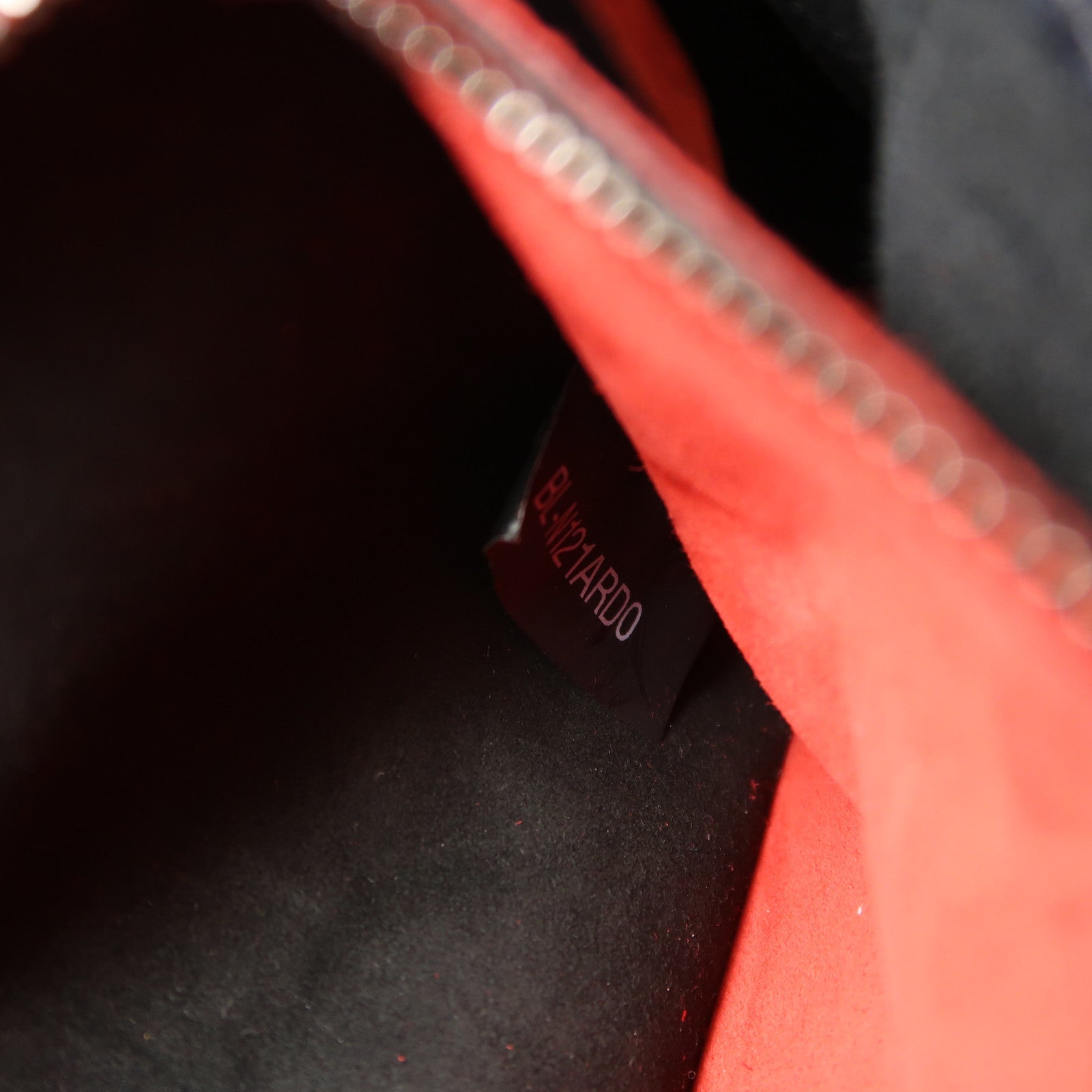 Valentino 牛皮皮革2 Way Shoulder銀扣手挽肩背兩用袋黑色