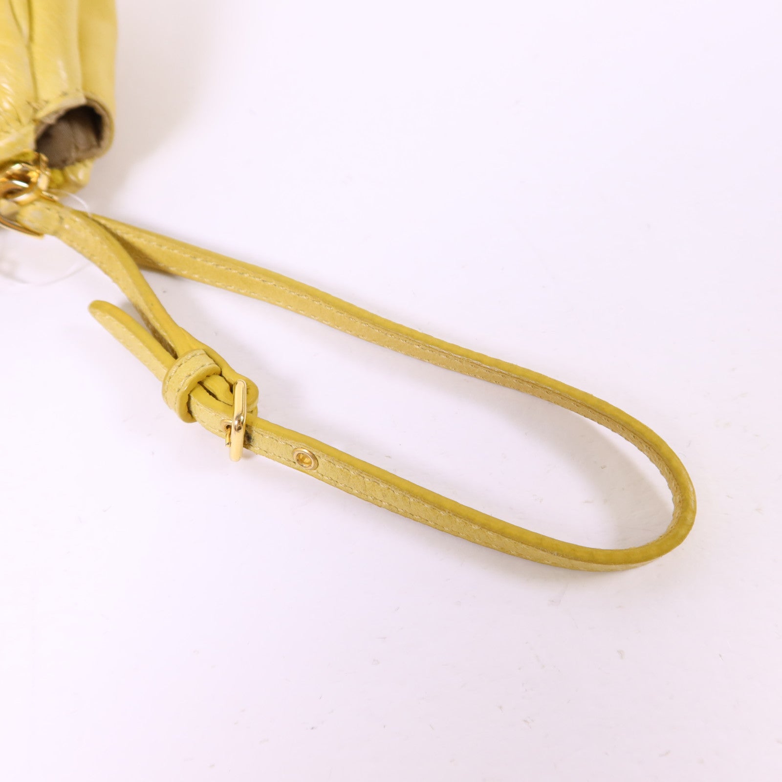 Miu Miu 牛皮皮革Clutch Bag金扣手拿包