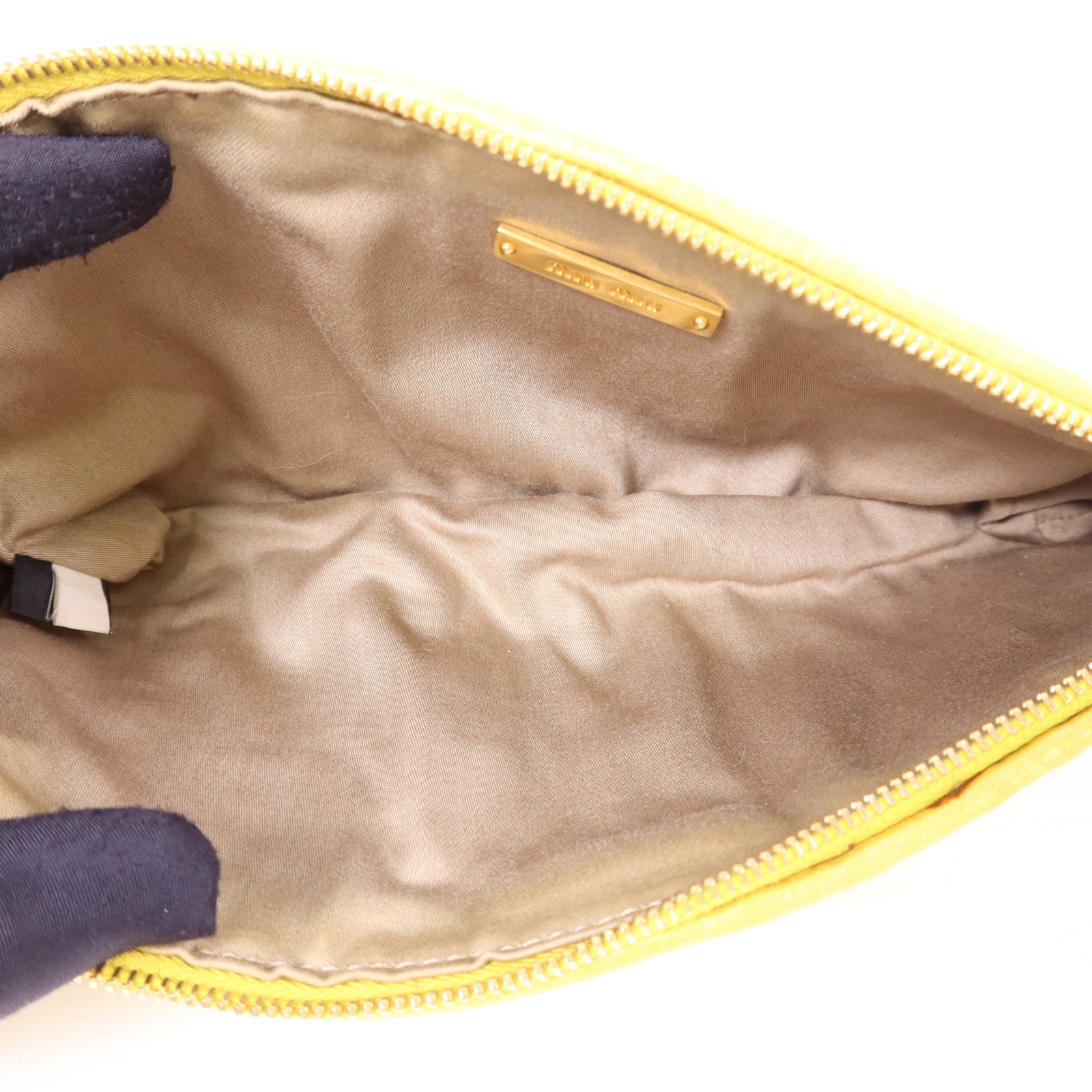 Miu Miu 牛皮皮革Clutch Bag金扣手拿包