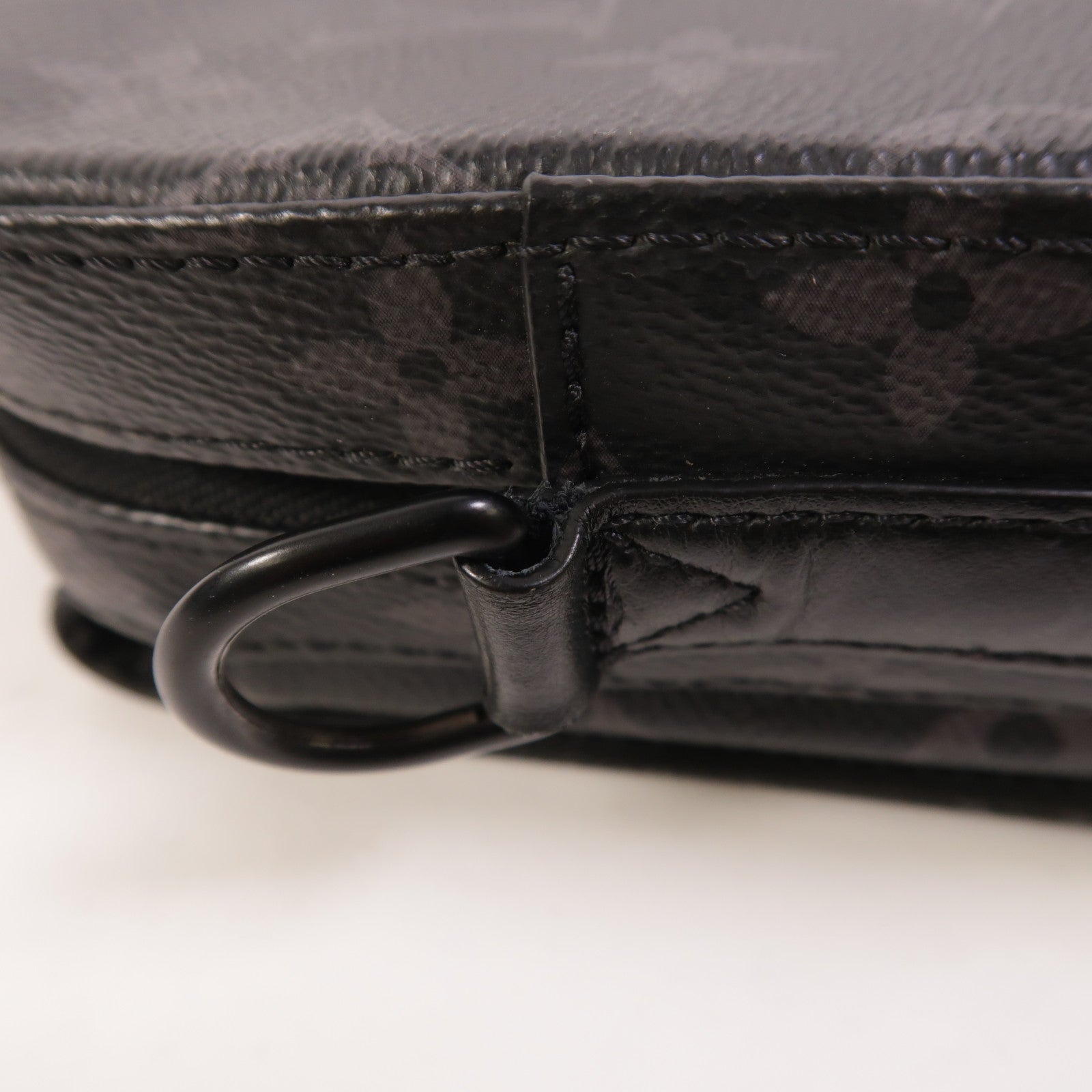 LOUIS VUITTON Monogram Eclipse Steamer肩背袋