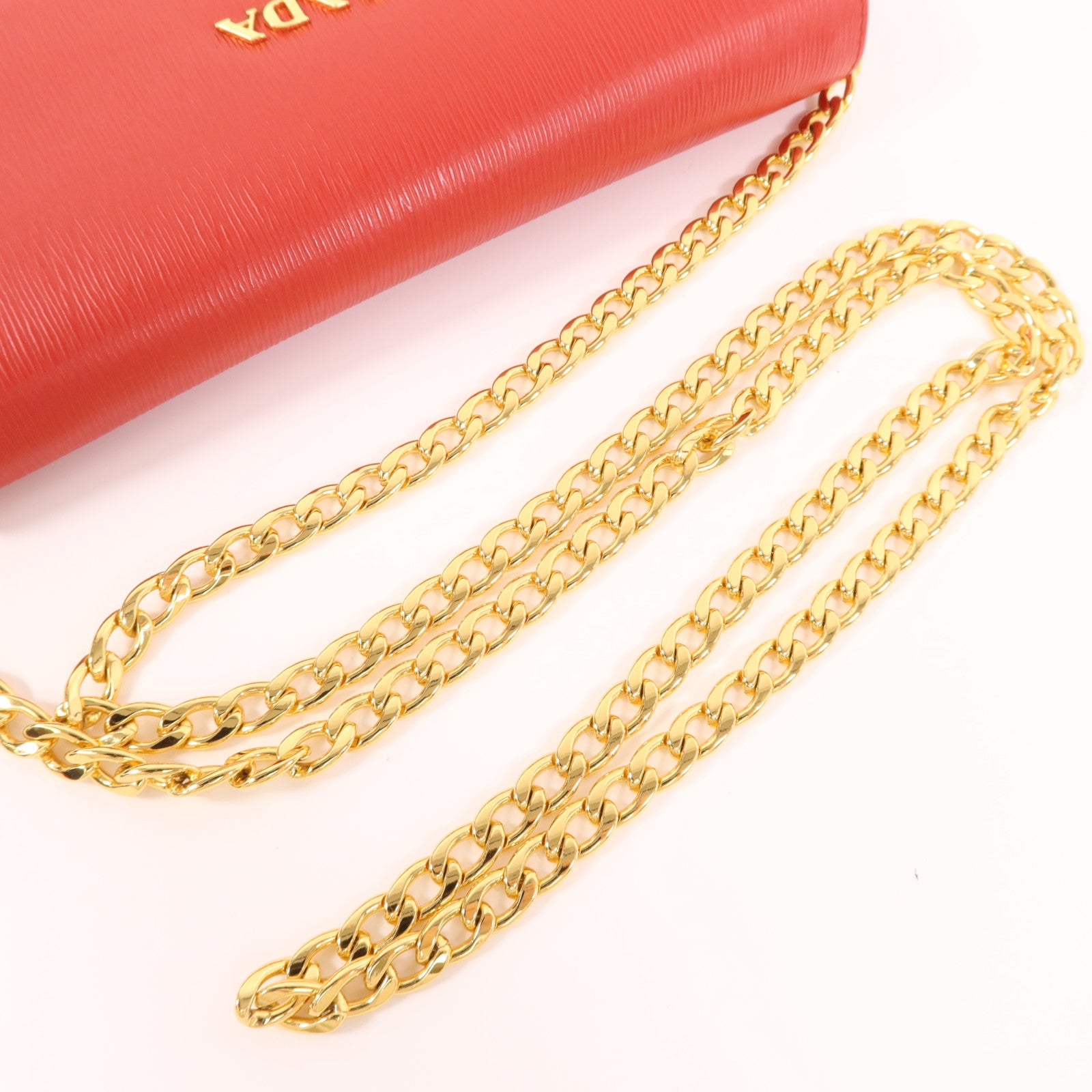 PRADA 牛皮皮革Chain Shoulder金扣鏈帶肩背袋