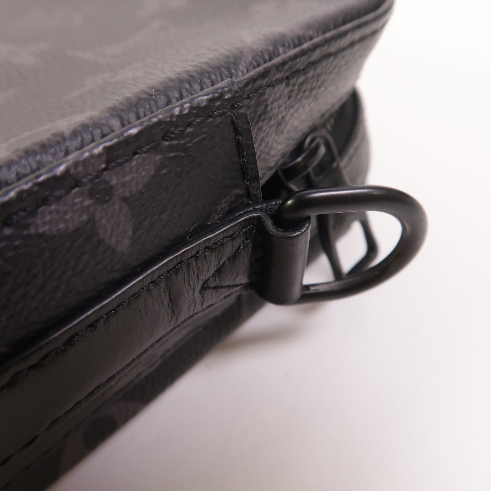 LOUIS VUITTON Monogram Eclipse Steamer肩背袋