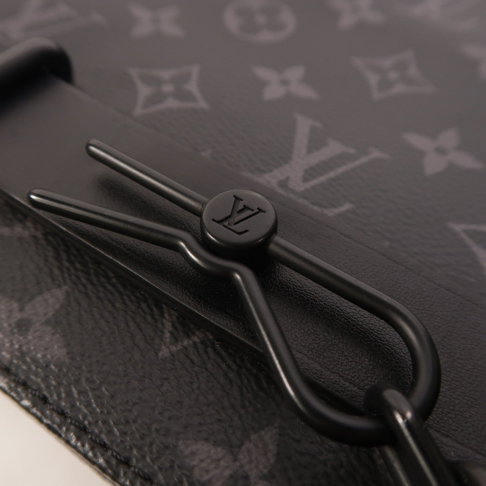 LOUIS VUITTON Monogram Eclipse Steamer肩背袋