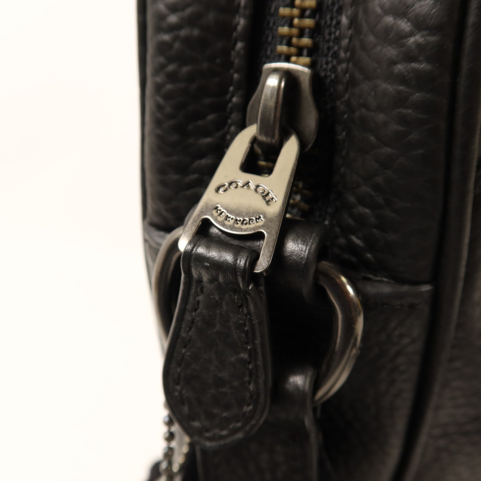 COACH 【激減優惠】牛皮皮革Charles Camera Bag銀扣肩背袋
