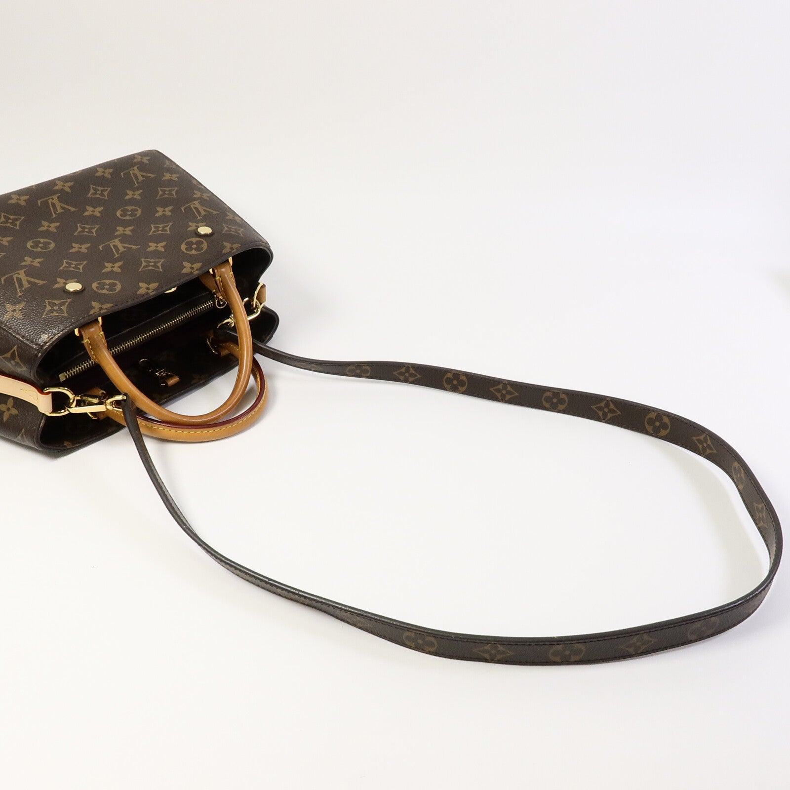 LOUIS VUITTON 【激減優惠】Monogram Montaigne BB金扣手挽肩背兩用袋