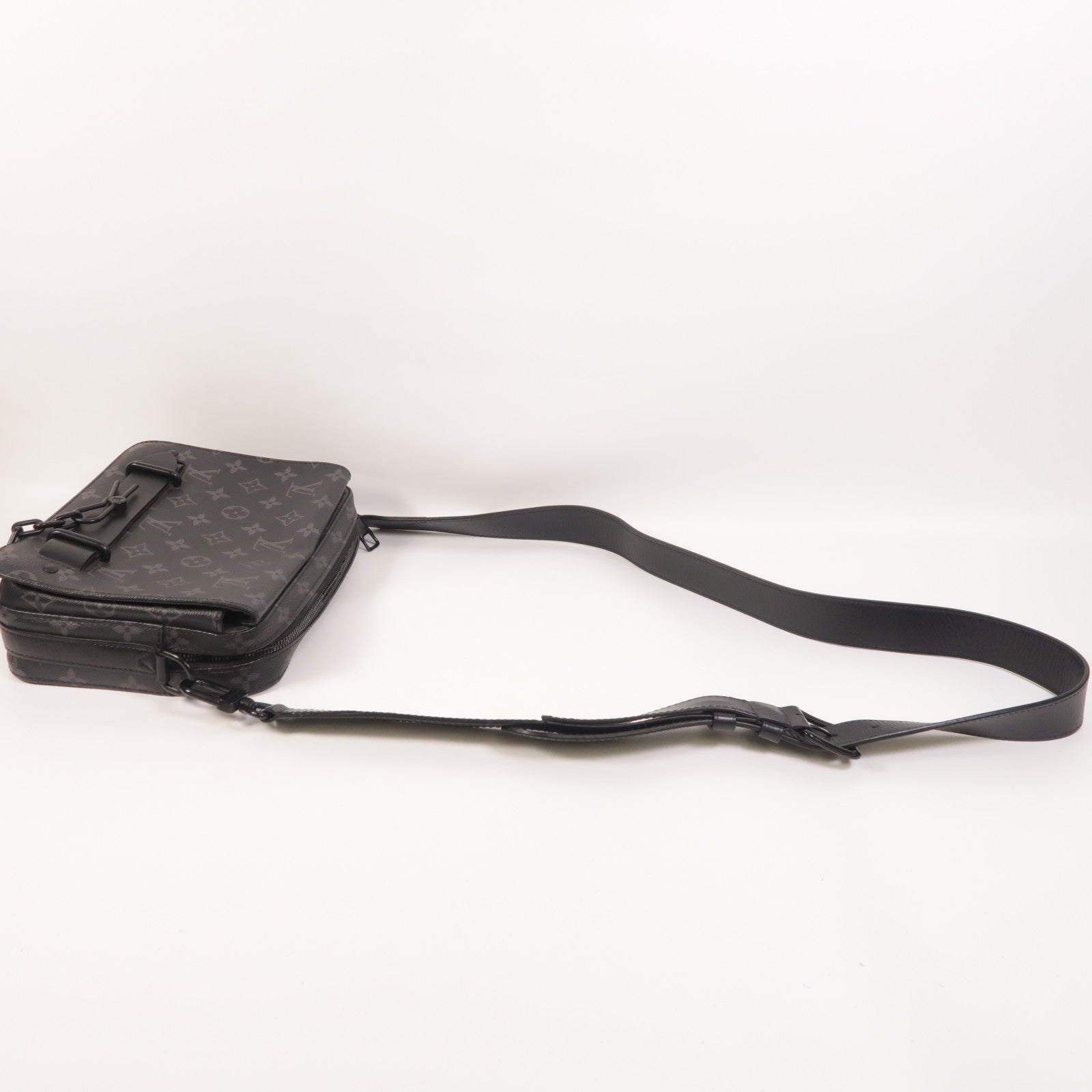 LOUIS VUITTON Monogram Eclipse Steamer肩背袋