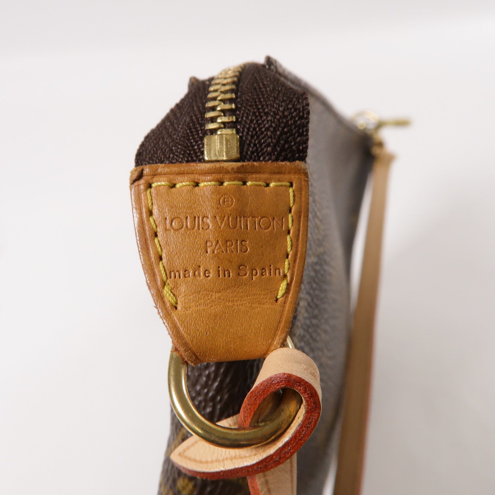 LOUIS VUITTON Monogram Pochette Accessories金扣手拿包啡色·