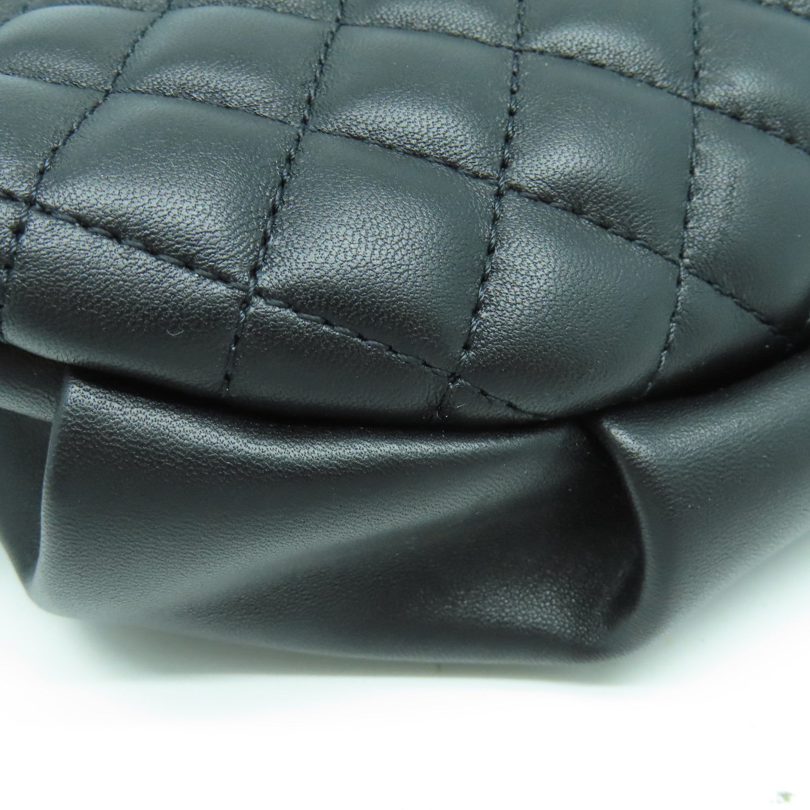 CHANEL 菱格羊皮皮革Waist Bag金扣腰包黑色