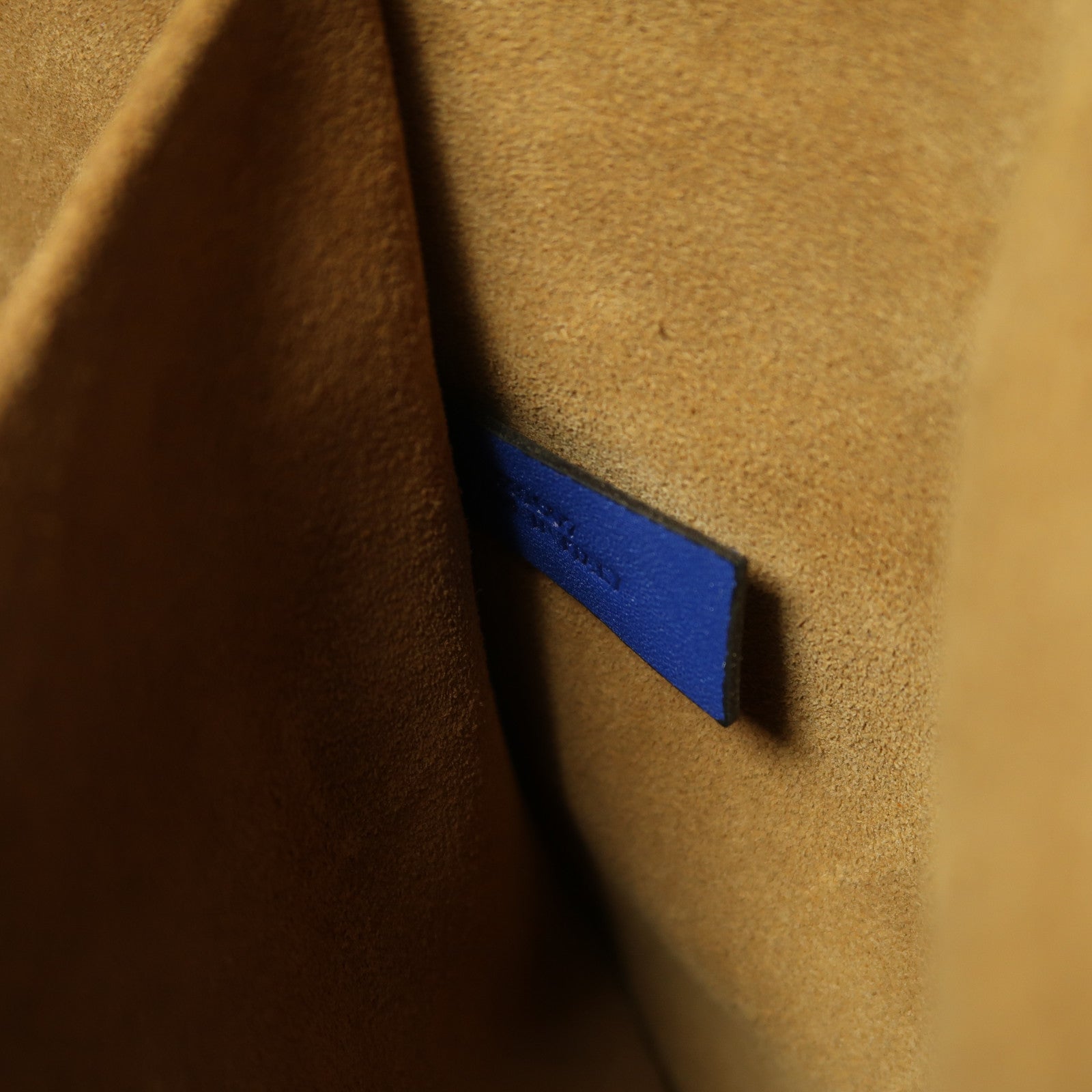 LOEWE 牛皮皮革Hand Bag金扣手挽袋