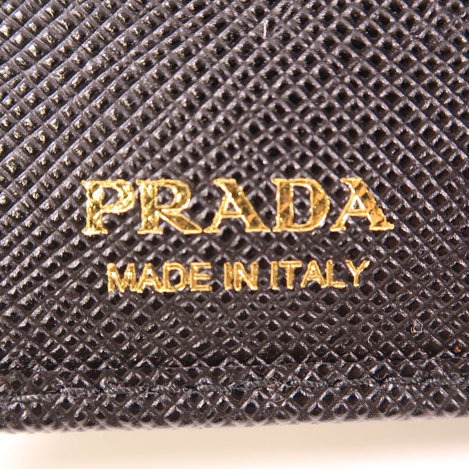 PRADA Saffiano皮革Wallet金扣錢包