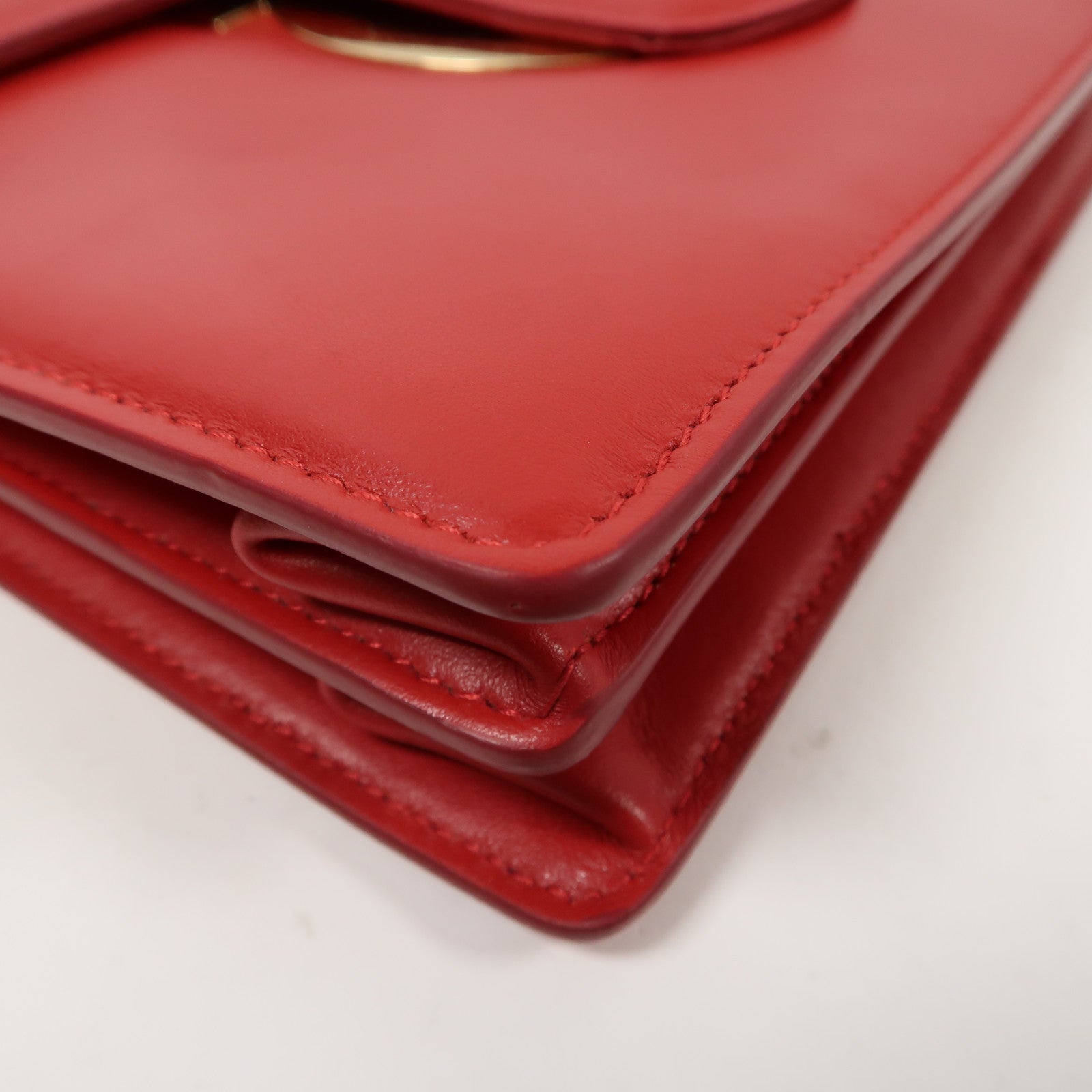 Salvatore Ferragamo 【清倉大減價】牛皮皮革Chain Shoulder Bag金扣鏈帶肩背袋紅色