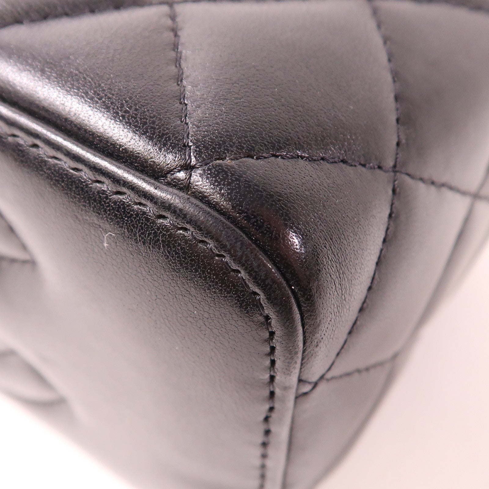 CHANEL 【激減優惠】羊皮皮革Vanity Case金扣鏈帶肩背袋