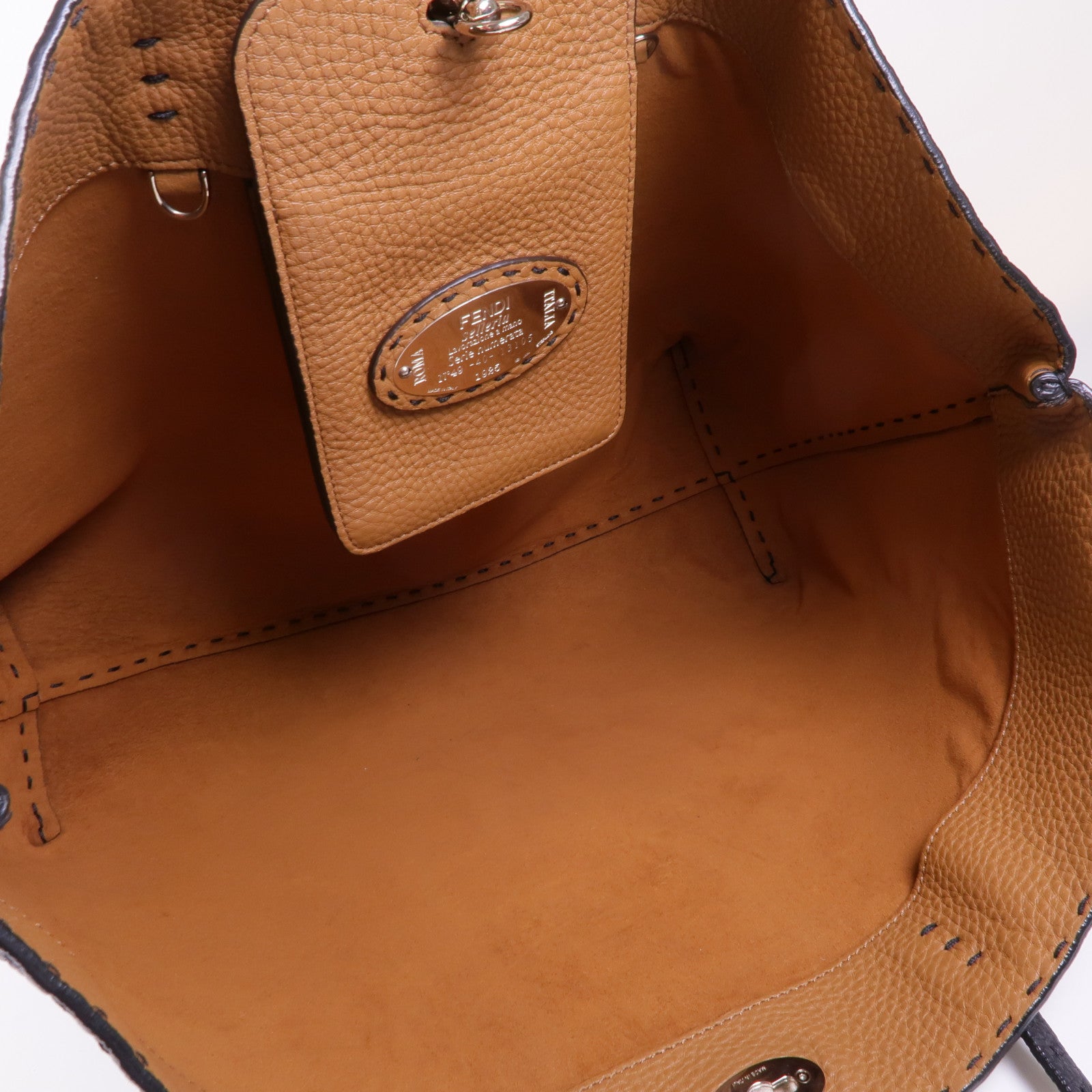 FENDI 牛皮皮革Shoulder Tote銀扣肩背袋/手挽袋