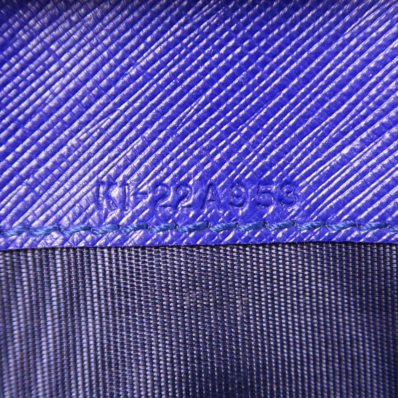 Salvatore Ferragamo 皮革Long Wallet金扣長錢包