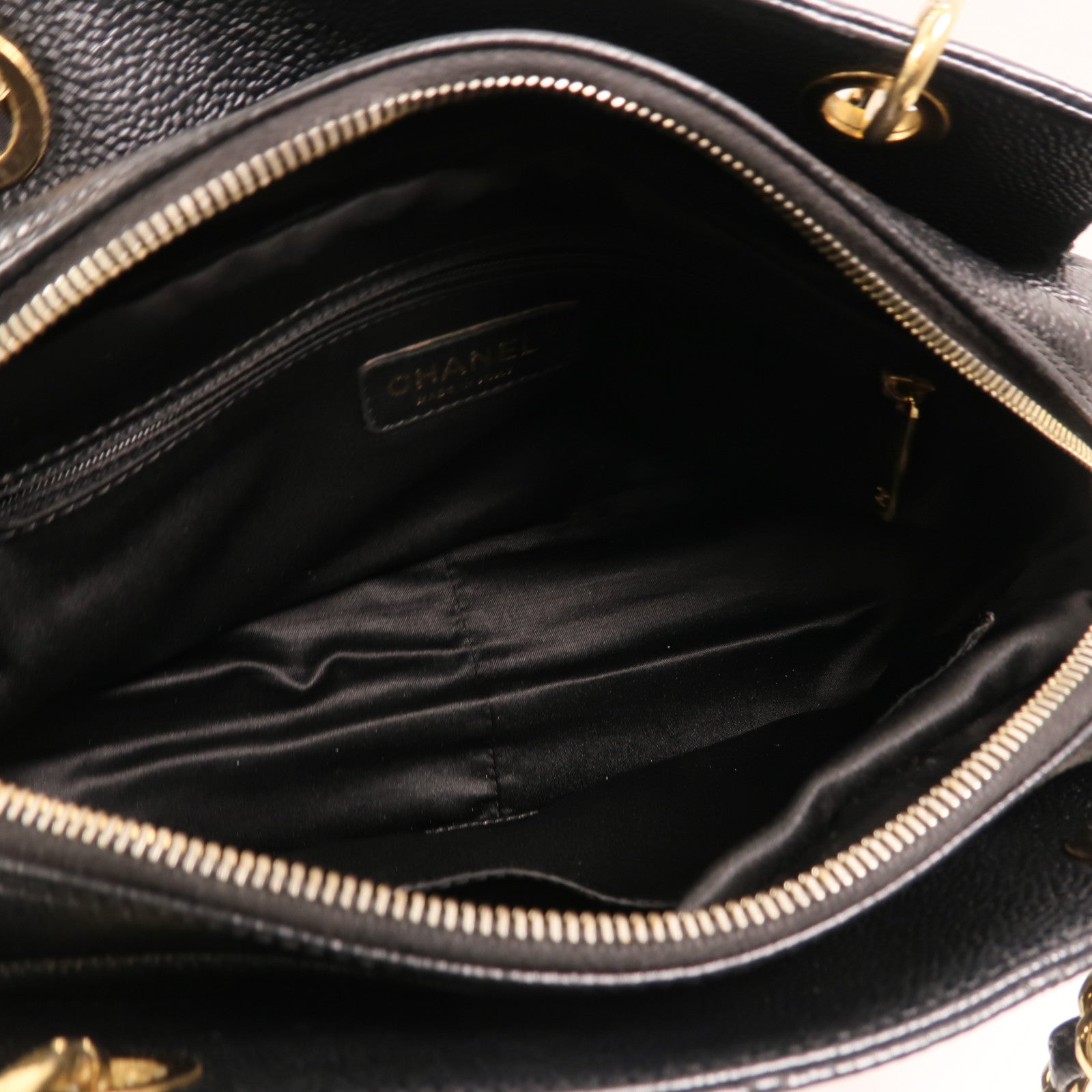 CHANEL 牛皮皮革Petite Timeless Tote金扣肩背袋