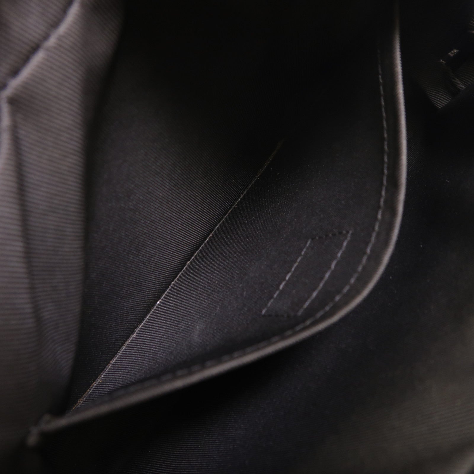 LOUIS VUITTON Monogram Eclipse Steamer肩背袋