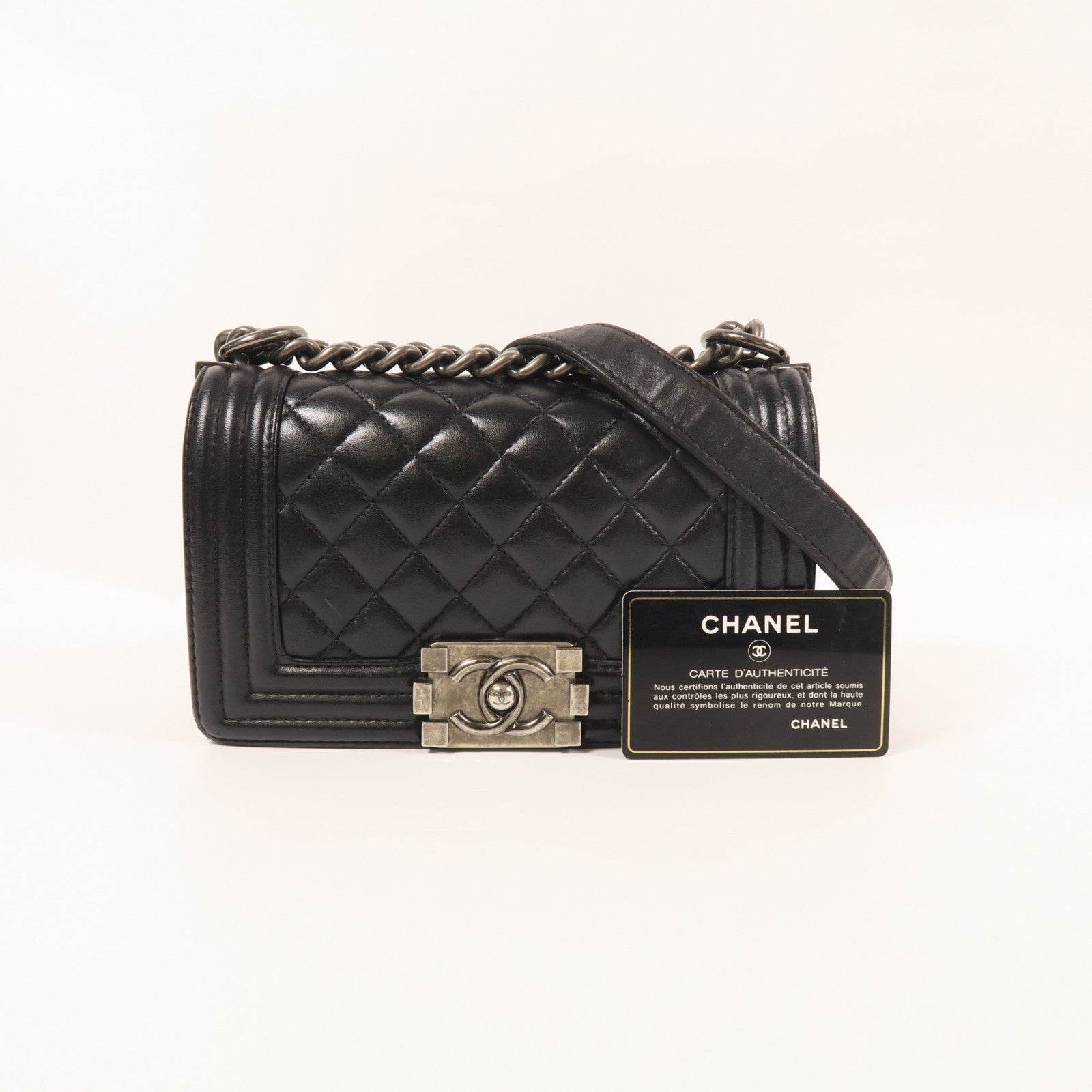 CHANEL 羊皮皮革Boy 20銀扣鏈帶肩背袋