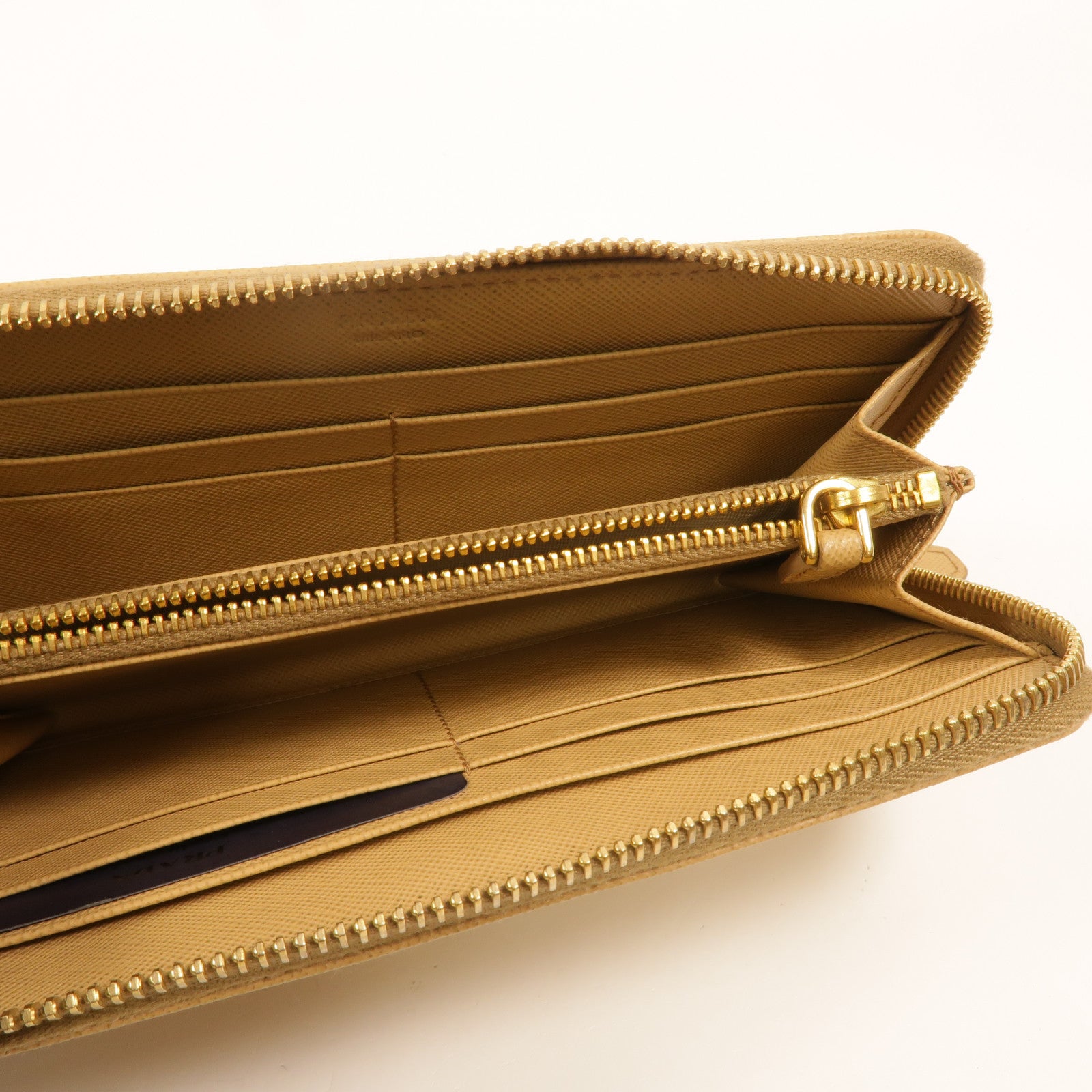 PRADA Saffiano皮革Zipper Long Wallet長錢包