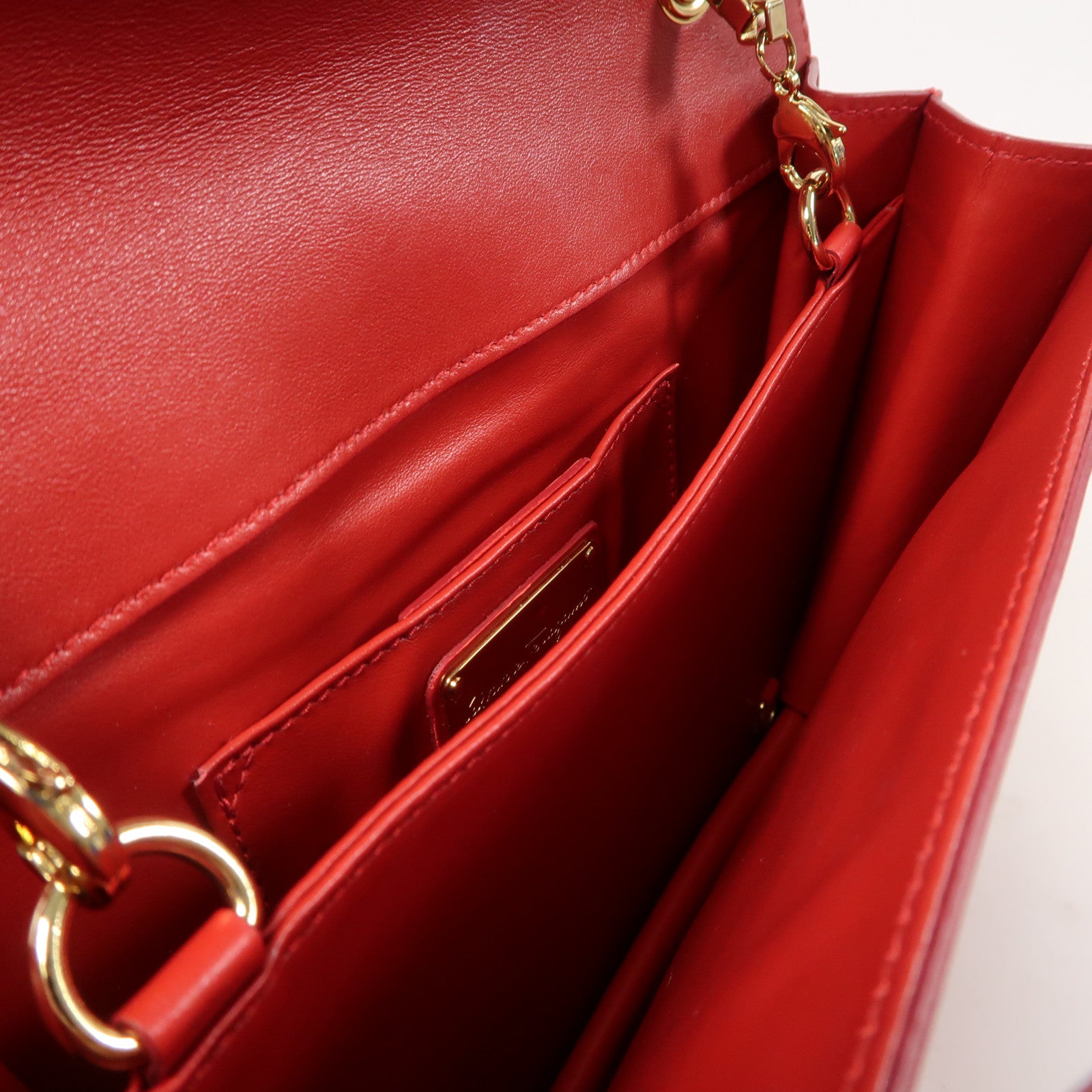 Salvatore Ferragamo 【清倉大減價】牛皮皮革Chain Shoulder Bag金扣鏈帶肩背袋紅色