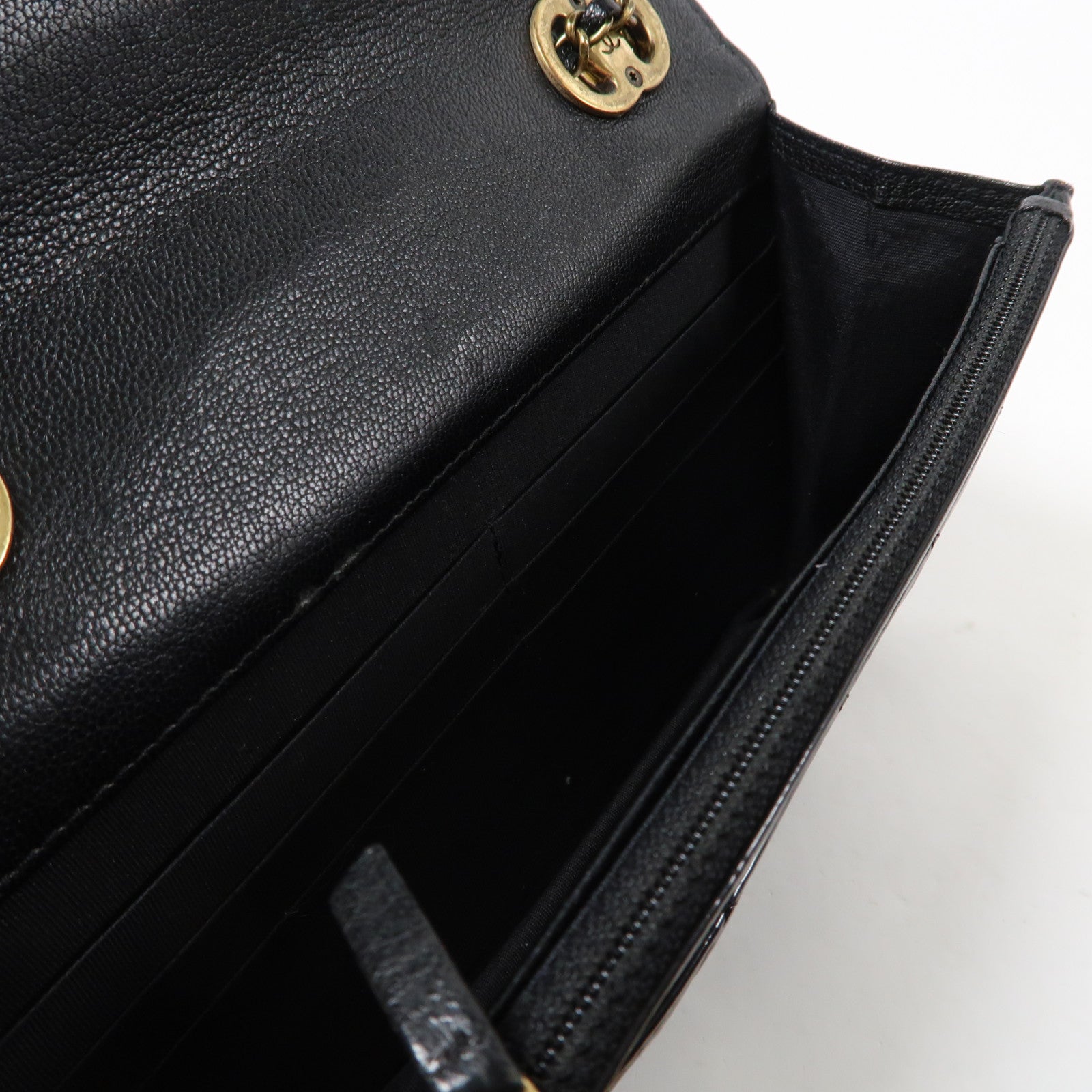 CHANEL 【激減優惠】菱格漆皮皮革Wallet On Chain金扣鏈帶肩背袋黑色