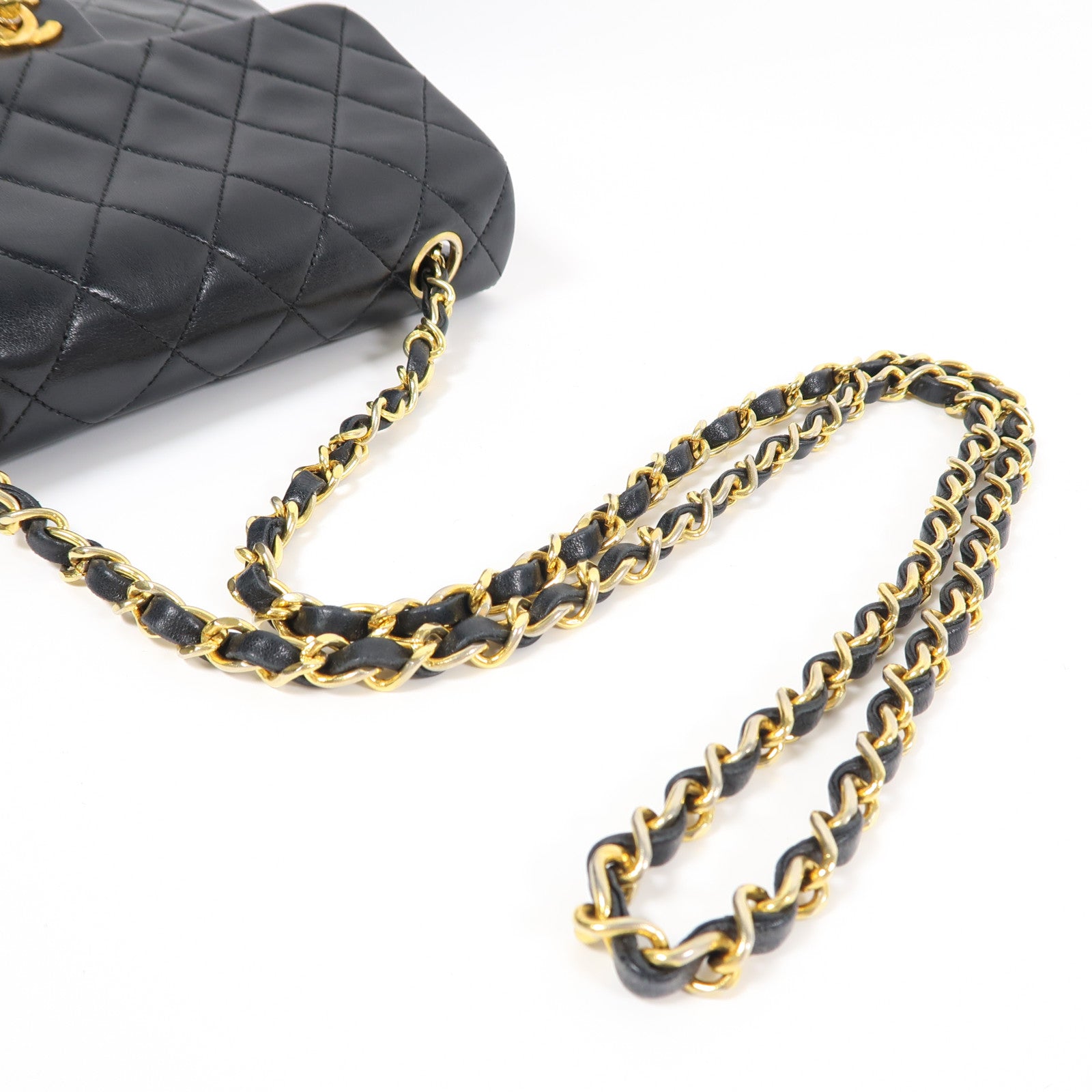 CHANEL 菱格牛皮皮革Mini Square金扣鏈帶肩背袋黑色