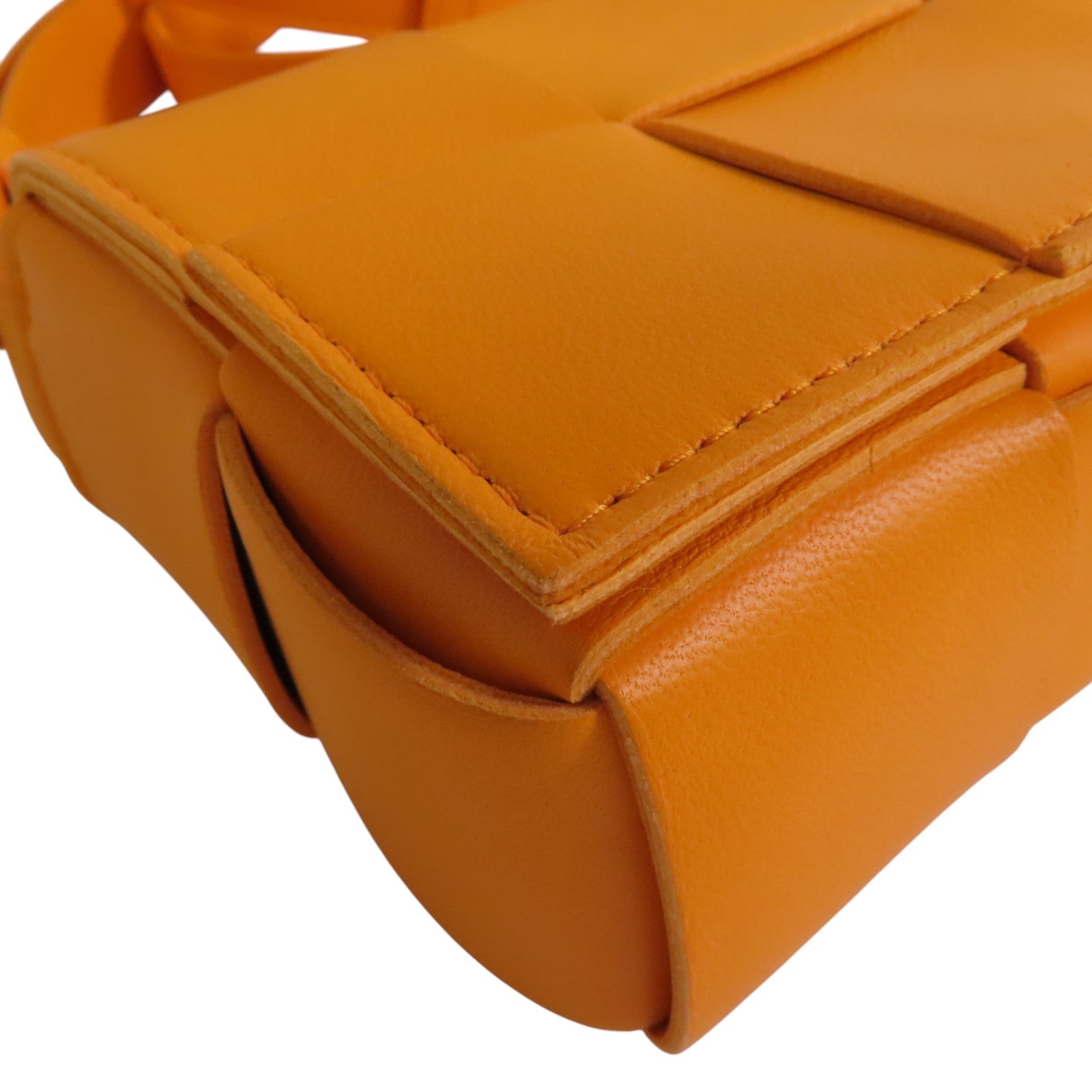 BOTTEGA VENETA 織紋皮革Cassette Mini肩背袋