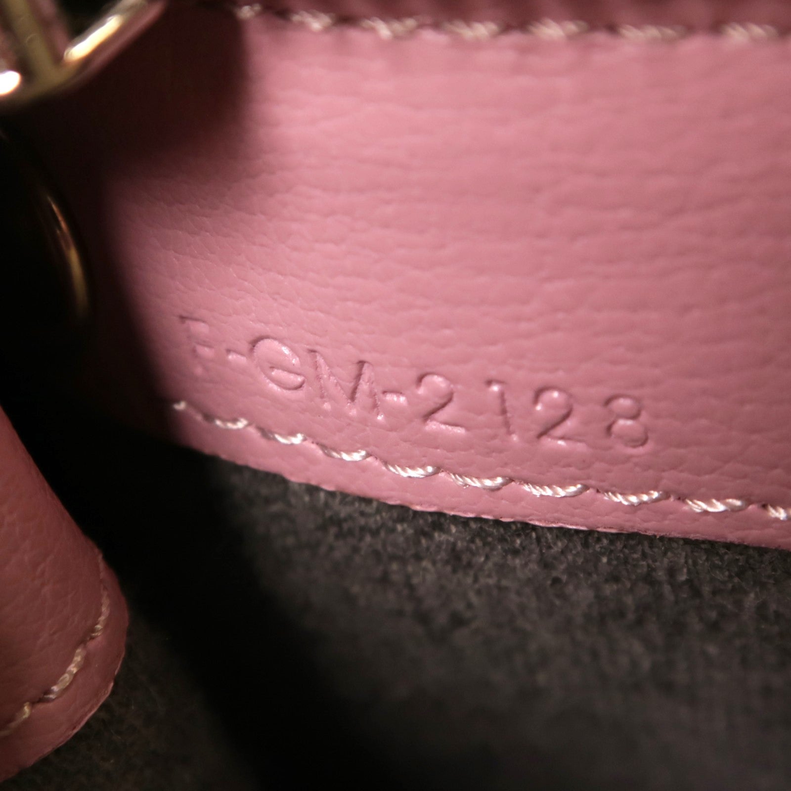 CELINE 牛皮皮革Trio銀扣肩背袋