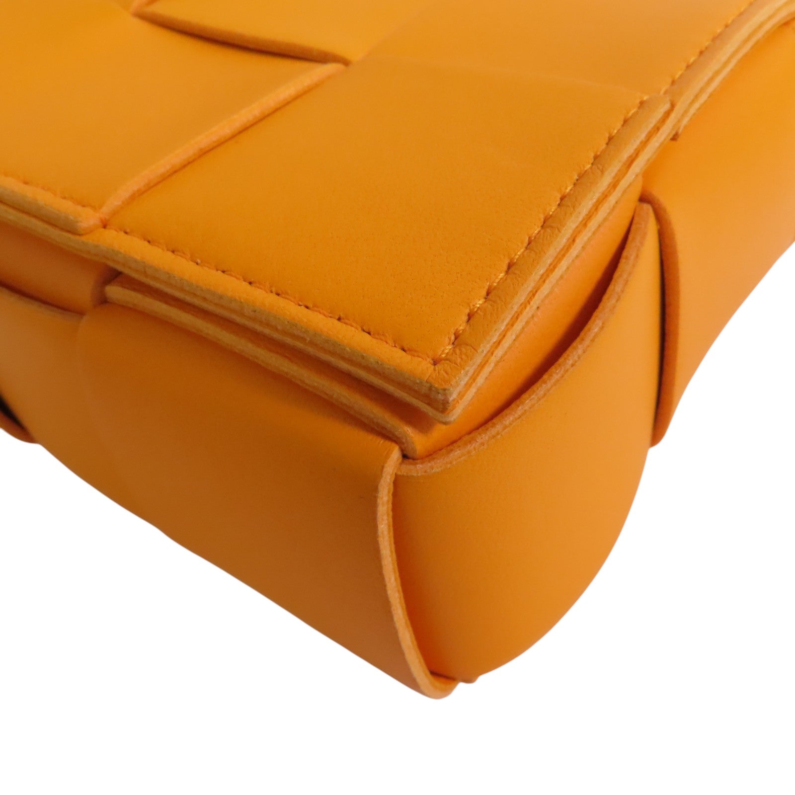 BOTTEGA VENETA 織紋皮革Cassette Mini肩背袋