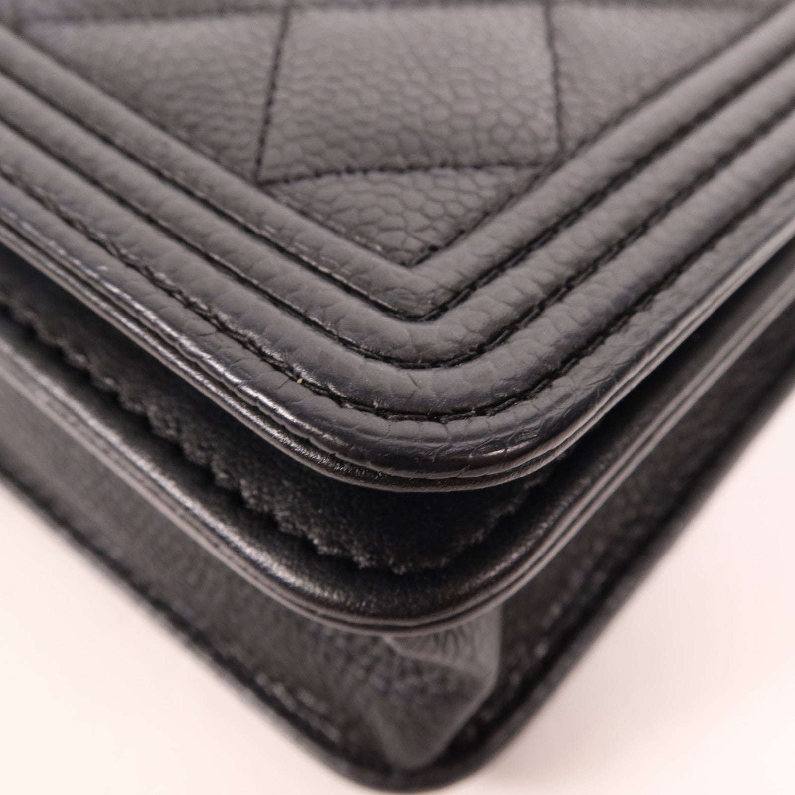 CHANEL 牛皮皮革Boy WOC Wallet On Chain金扣鏈帶肩背袋