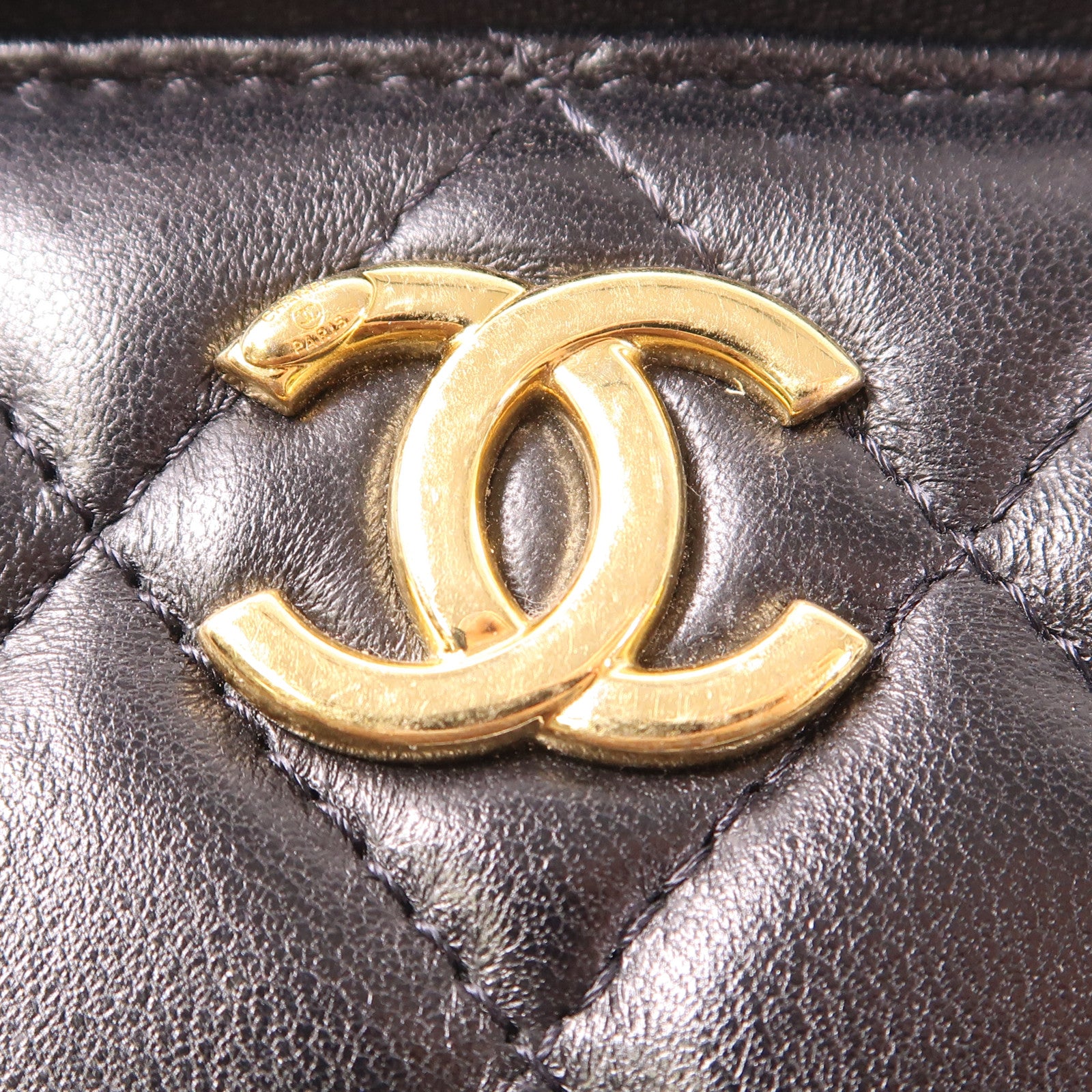 CHANEL 羊皮皮革Vanity Case金扣鏈帶肩背袋