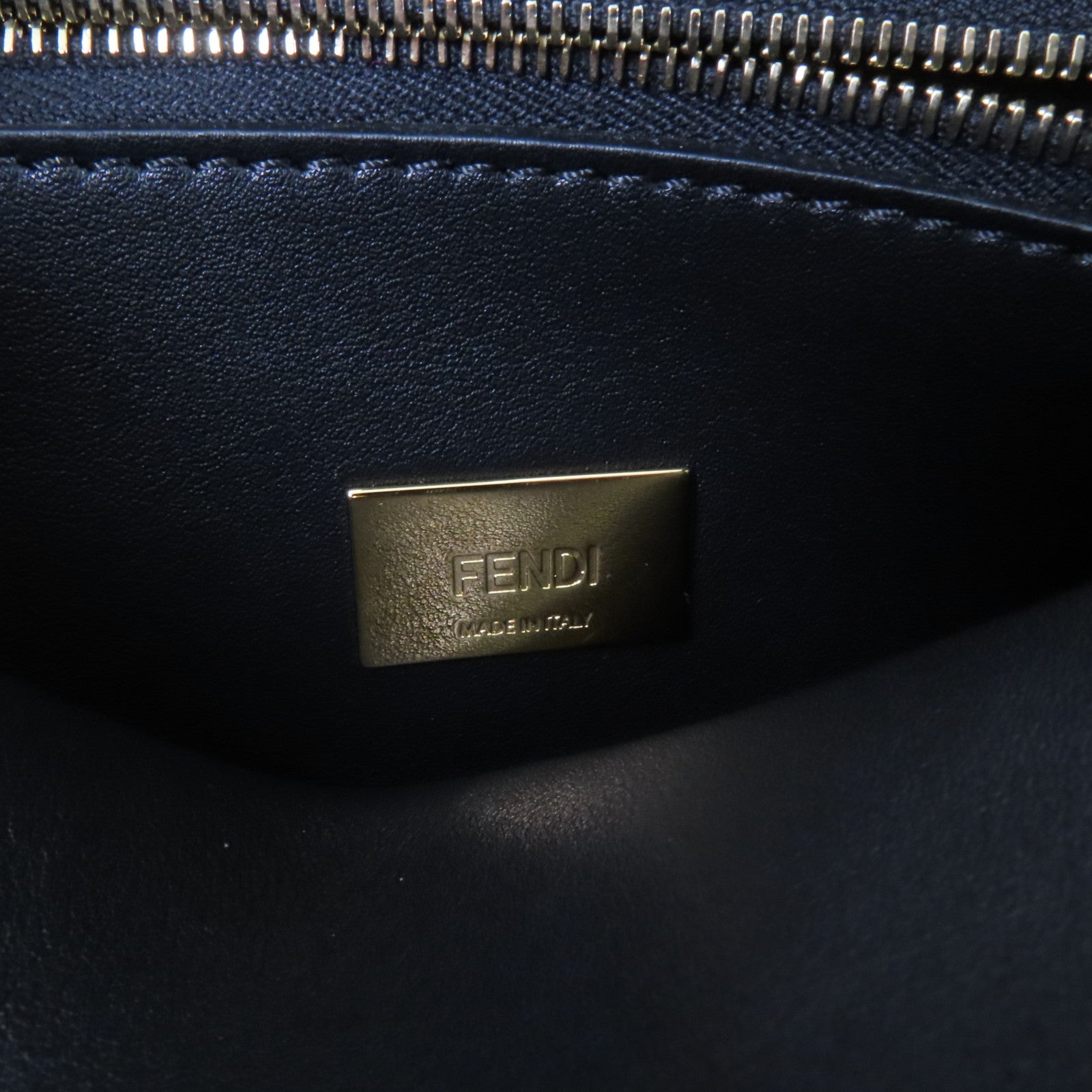 FENDI 牛皮皮革Peekaboo金扣手挽肩背兩用袋