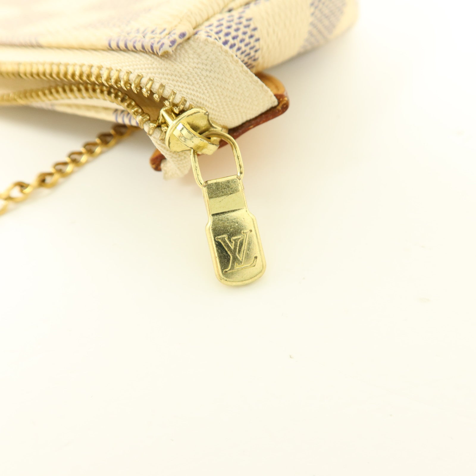 LOUIS VUITTON Damier Azur Mini Pochette Accessoires手挽袋